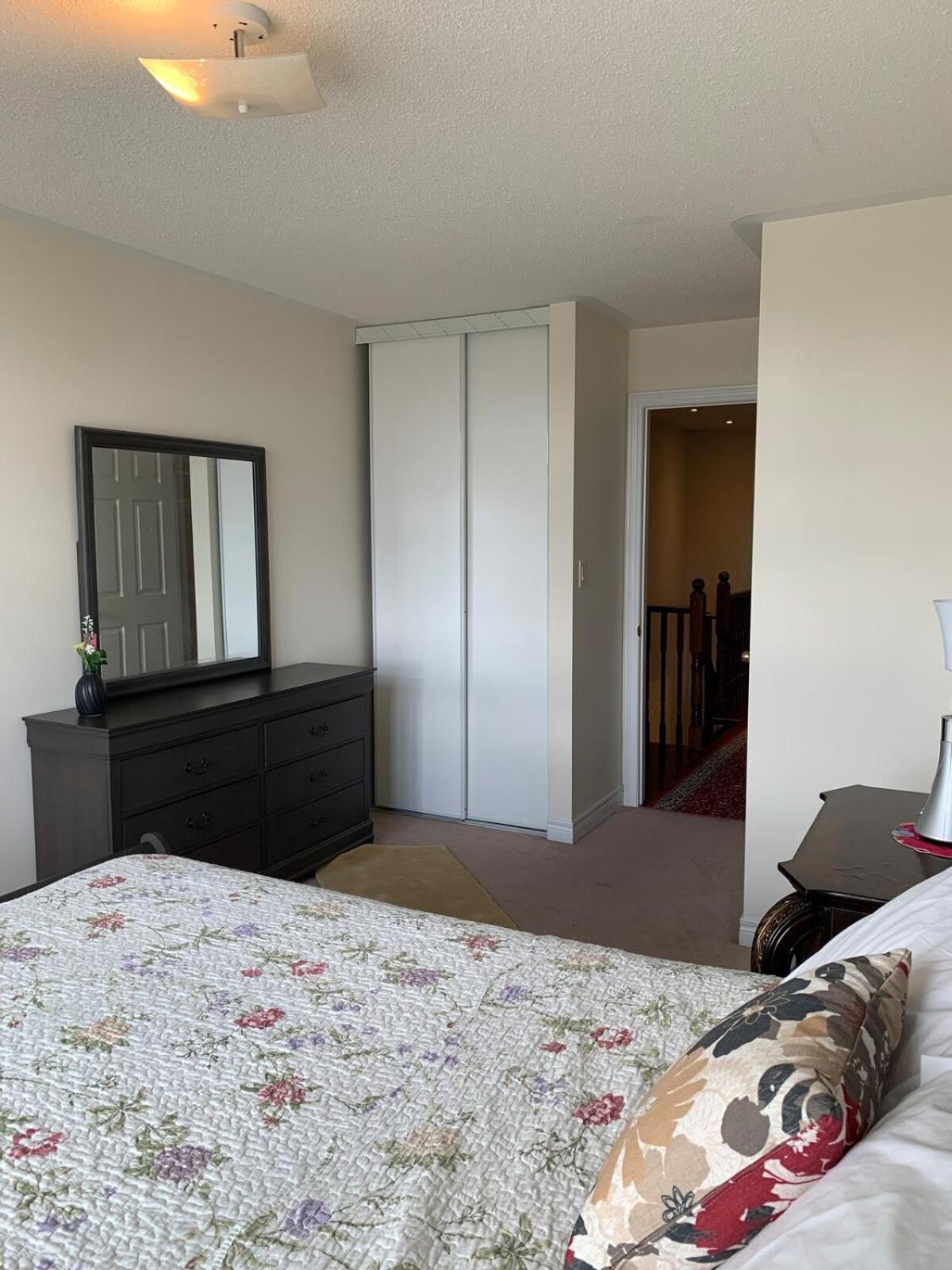 Comfortable Residential 4BR Home with 2 Free Parking