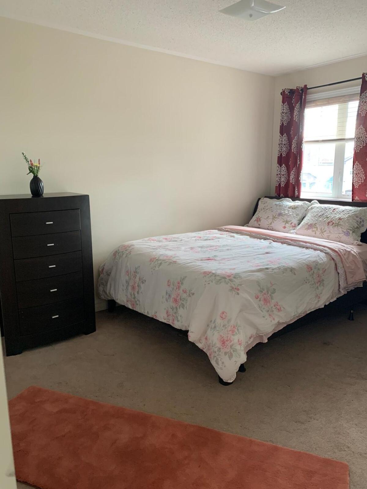 Comfortable Residential 4BR Home with 2 Free Parking