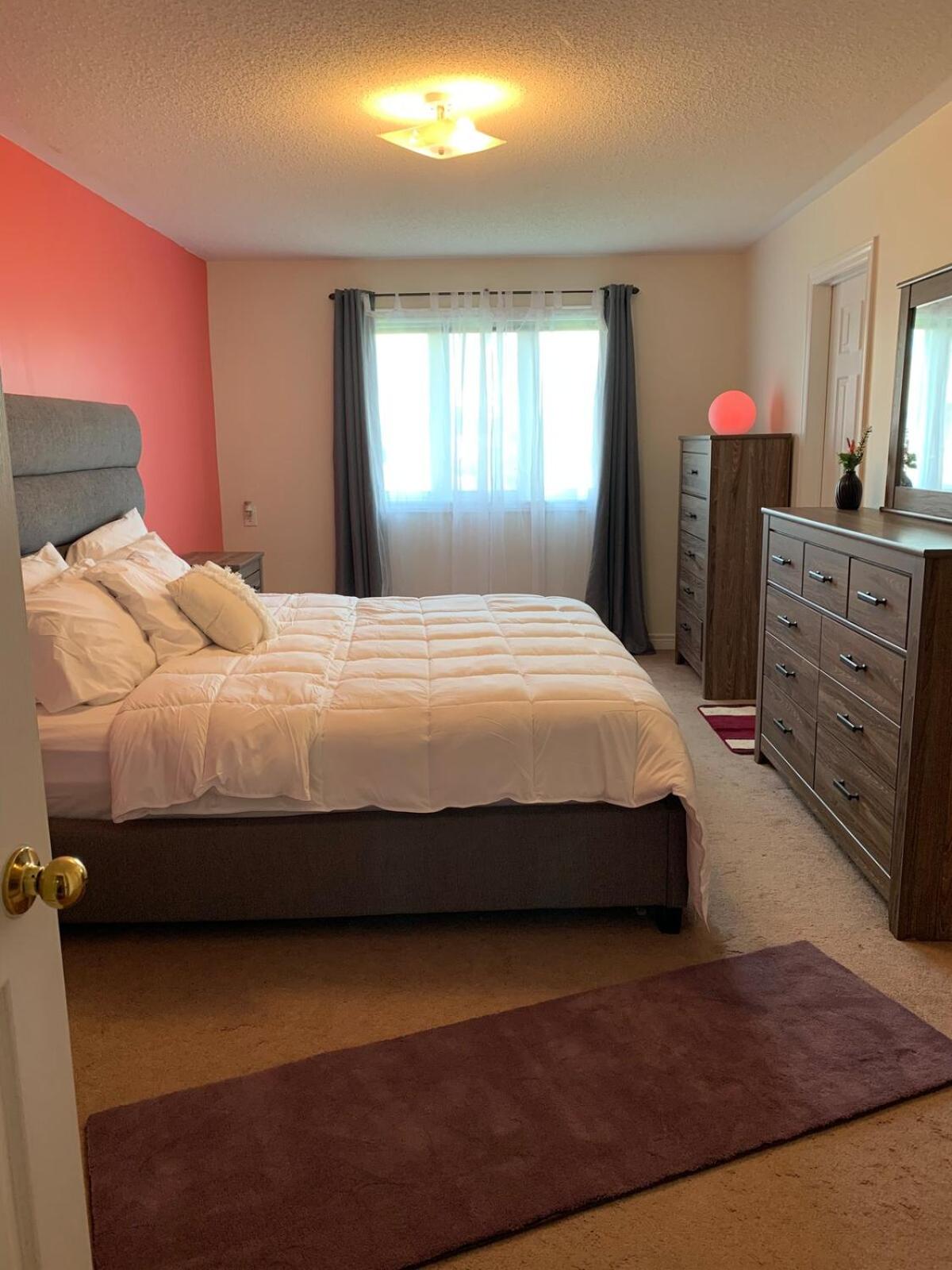 Comfortable Residential 4BR Home with 2 Free Parking