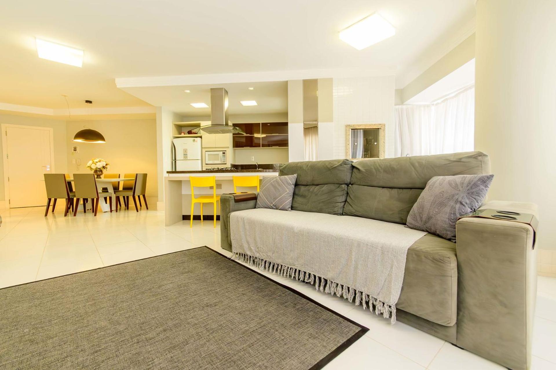 Apartamento moderno perto da praia VG2701