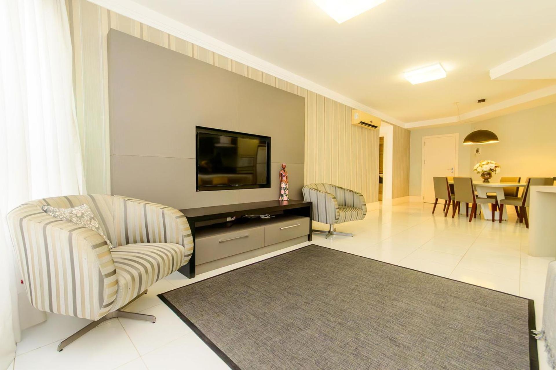 Apartamento moderno perto da praia VG2701