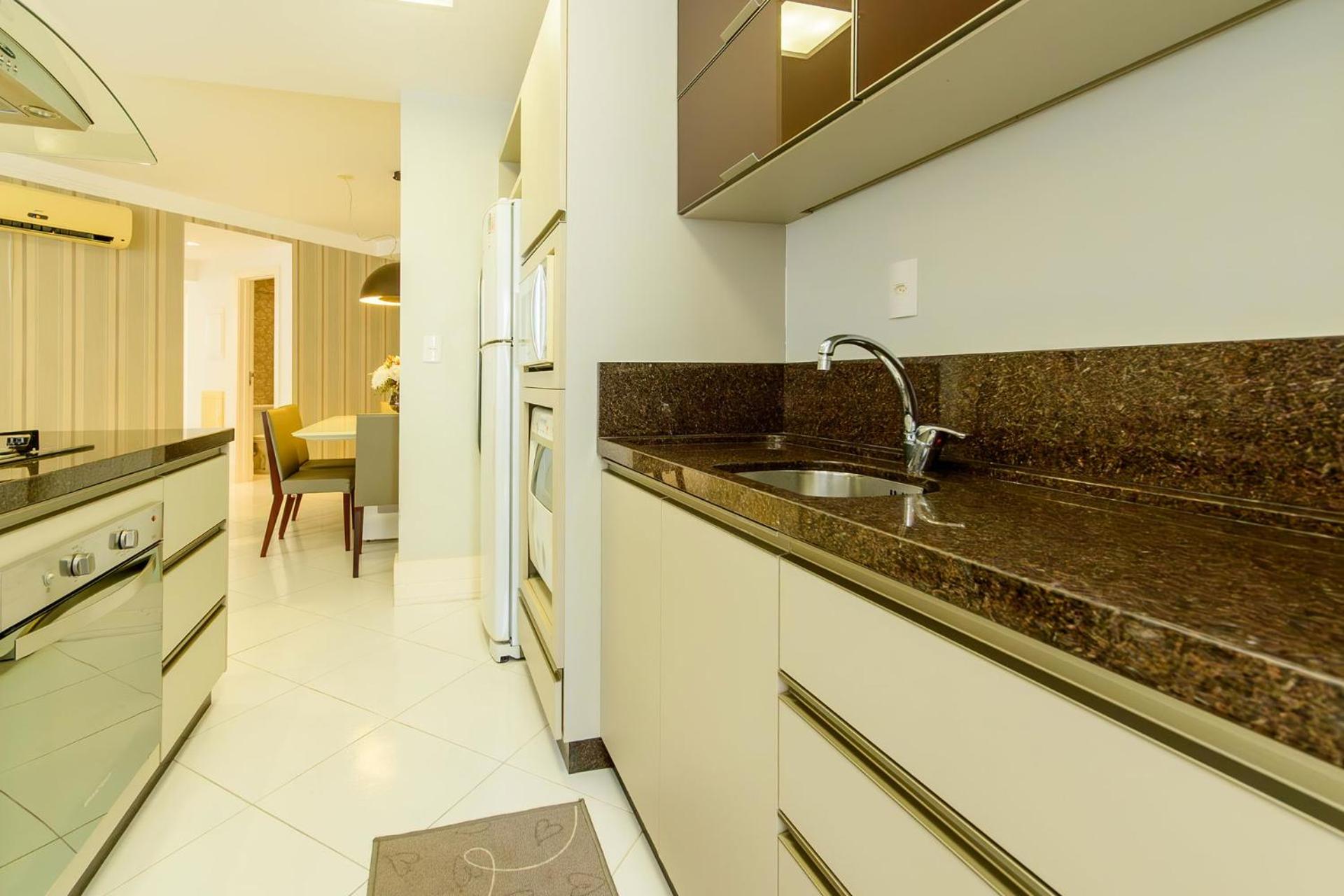 Apartamento moderno perto da praia VG2701