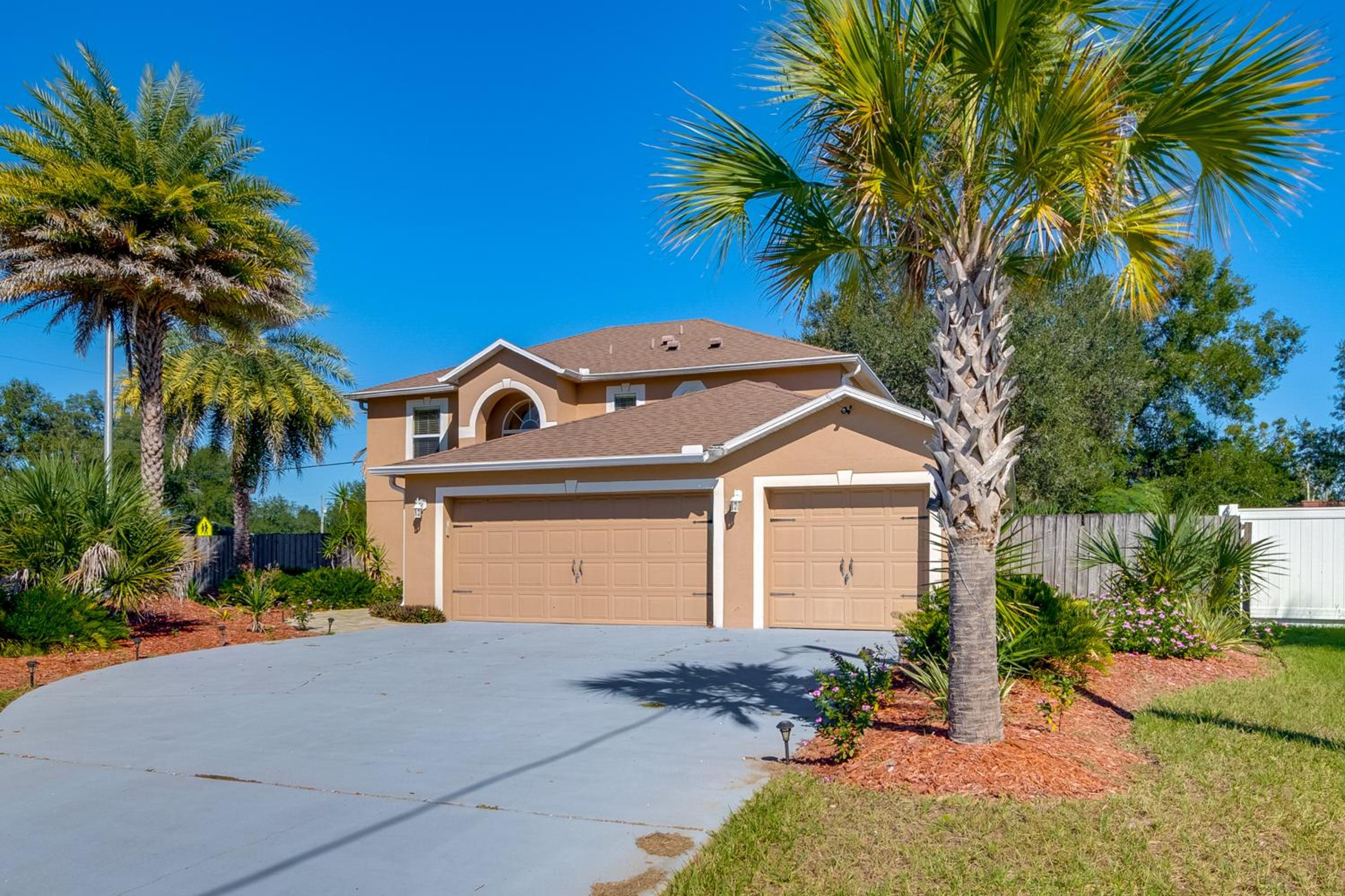 Games, Bikes and Kids Play Area Ocala Family Home