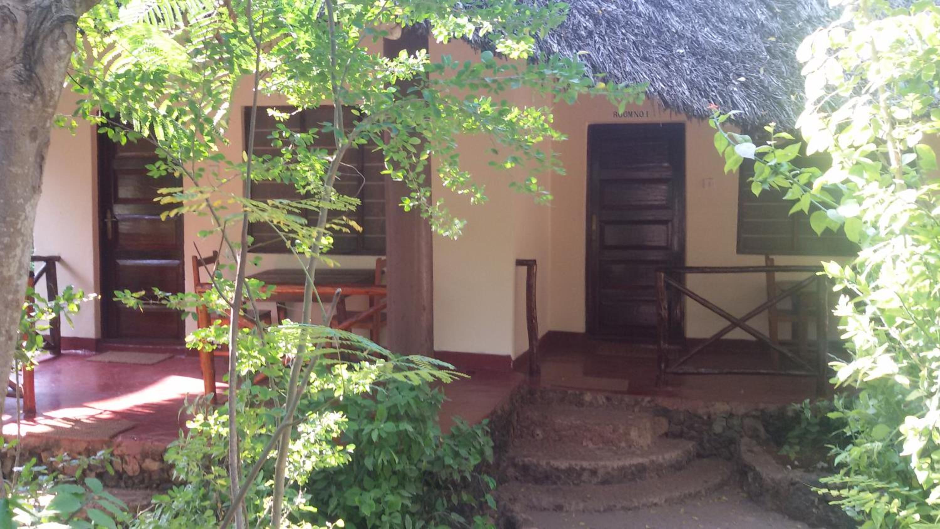 Baraka Aquarium Bungalows