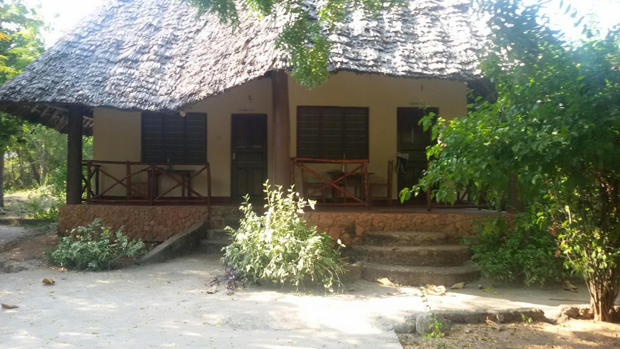 Baraka Aquarium Bungalows
