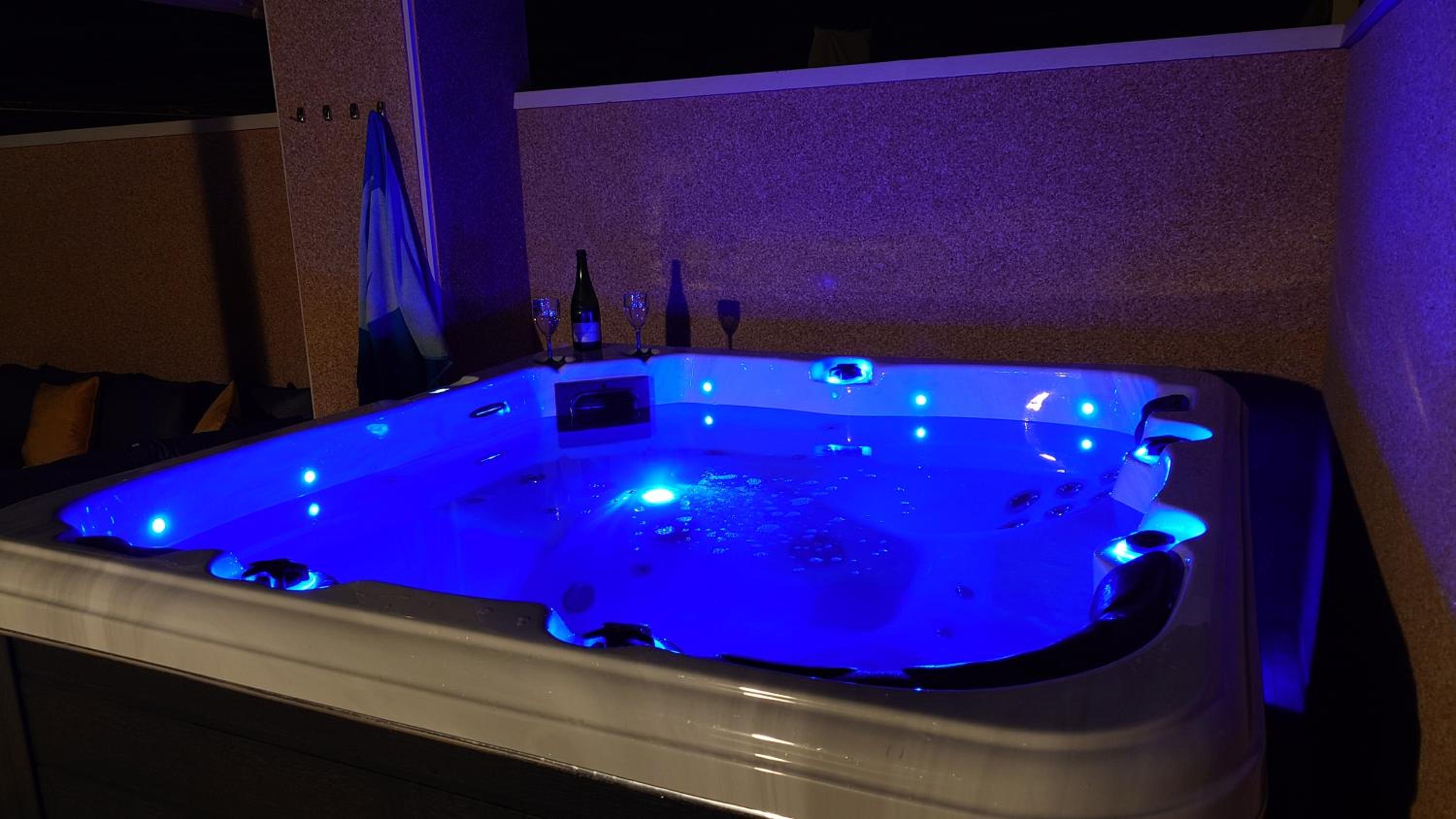Torre sol Penthouse - jacuzzi - AC - garage - pool