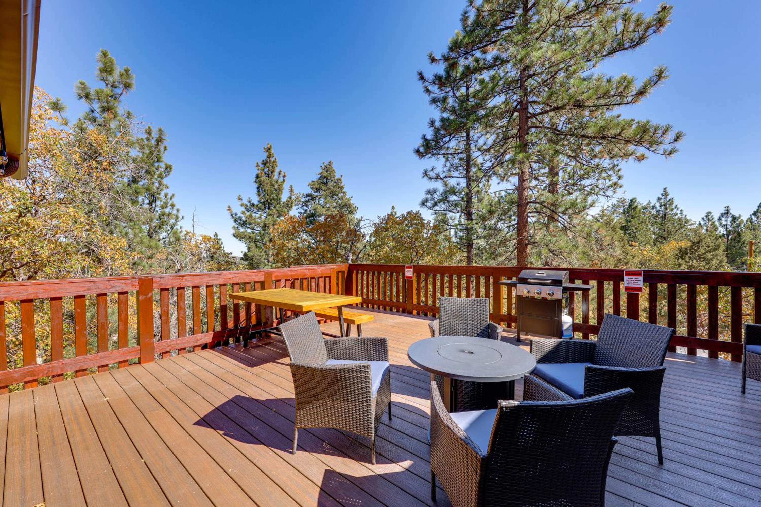 Big Bear Mtn Fun Family Cabin with Game Room