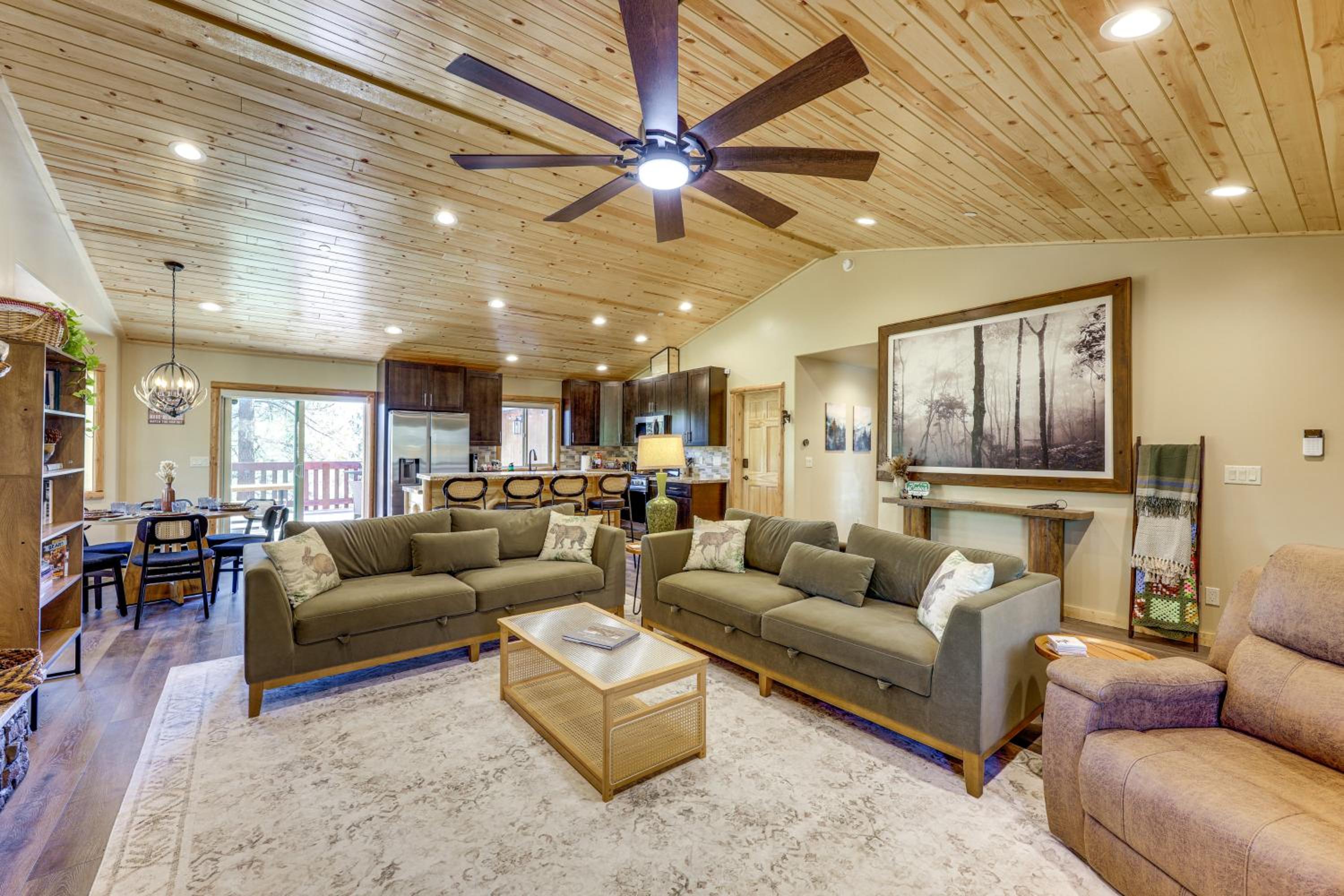 Big Bear Mtn Fun Family Cabin with Game Room