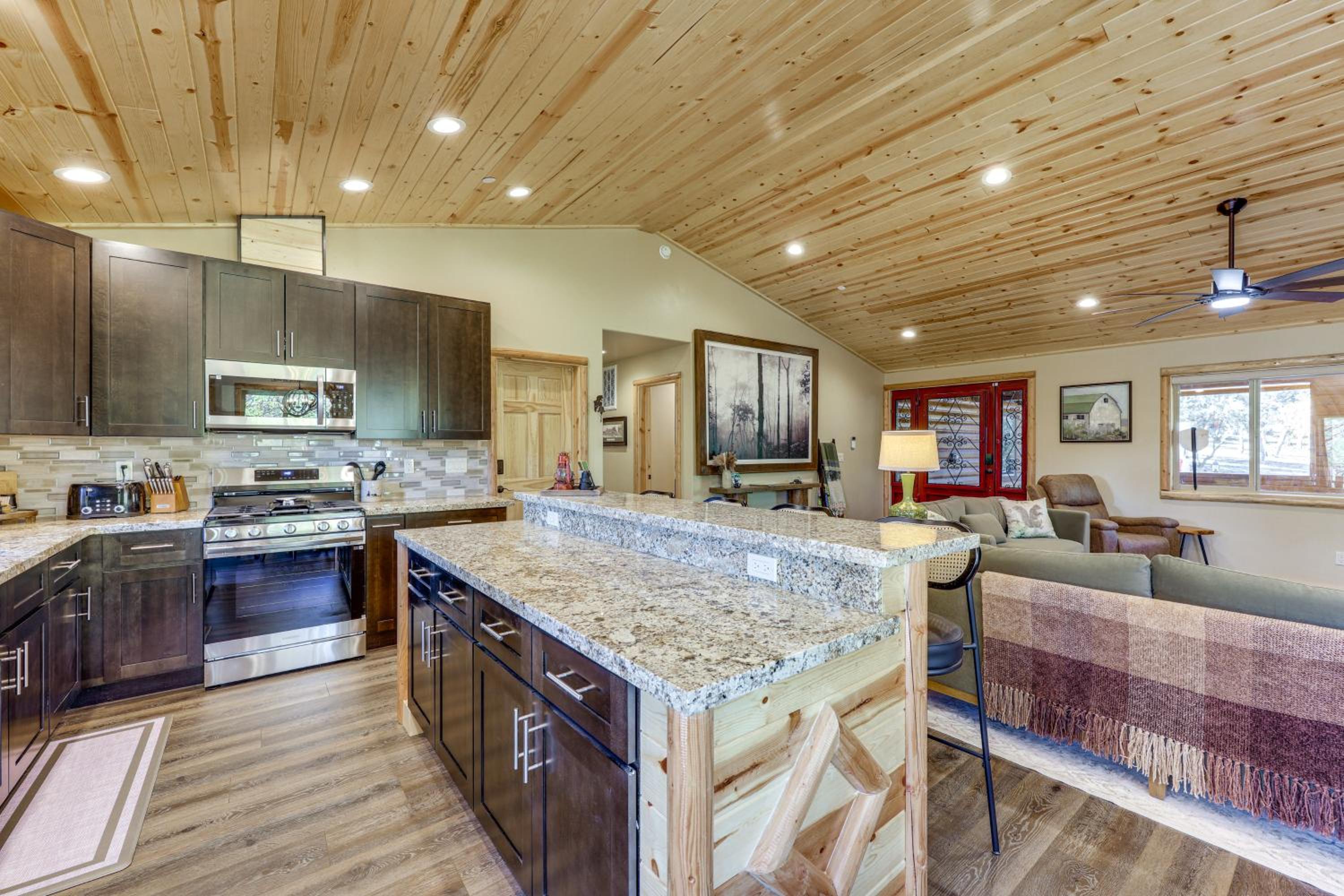 Big Bear Mtn Fun Family Cabin with Game Room
