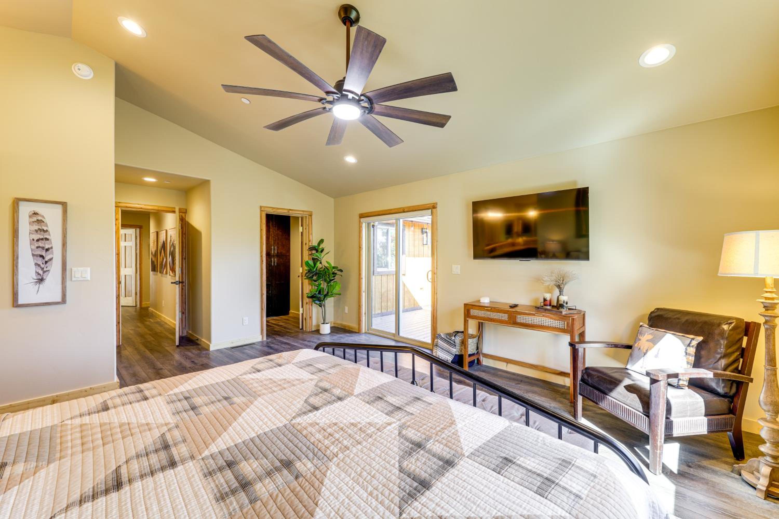 Big Bear Mtn Fun Family Cabin with Game Room