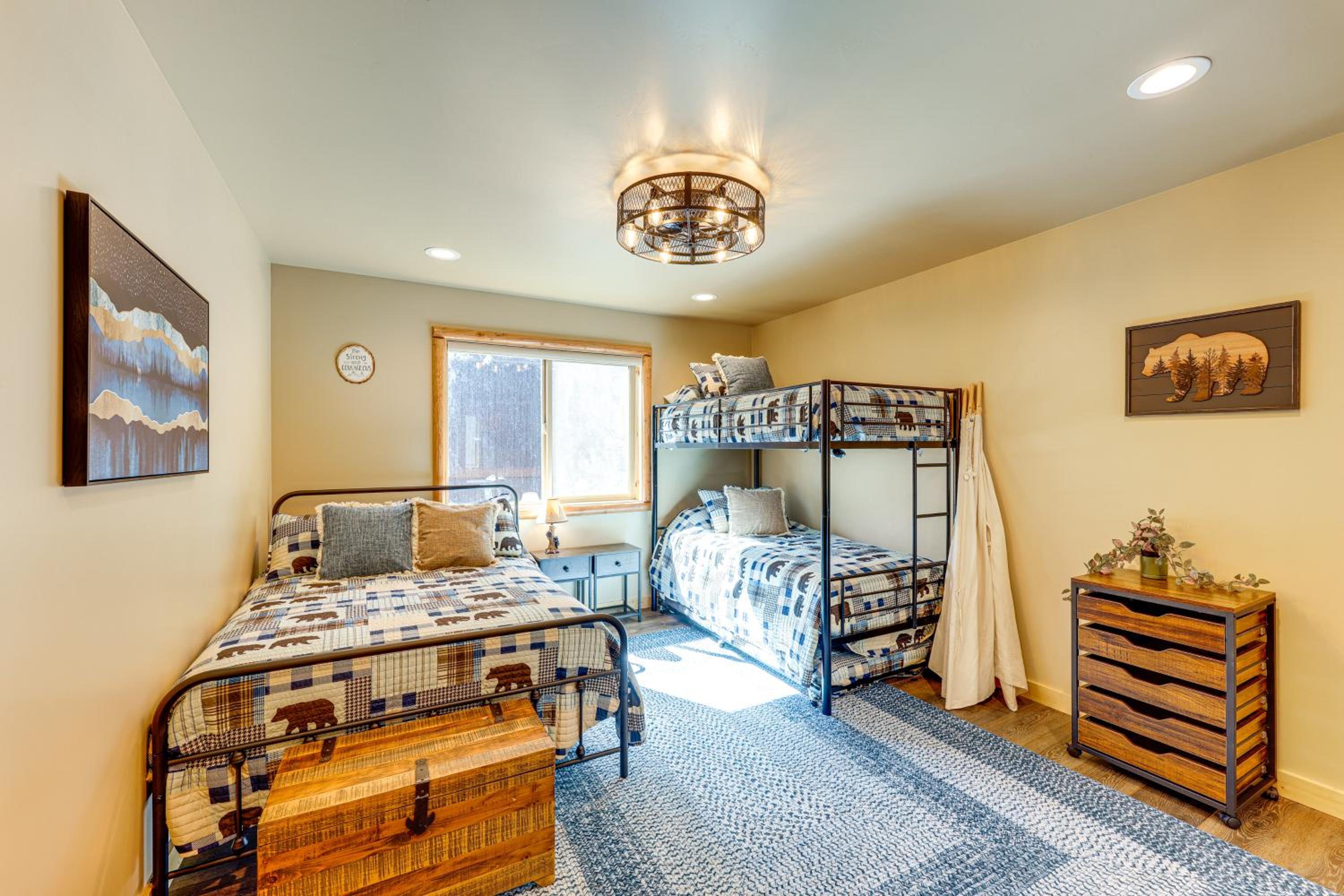 Big Bear Mtn Fun Family Cabin with Game Room