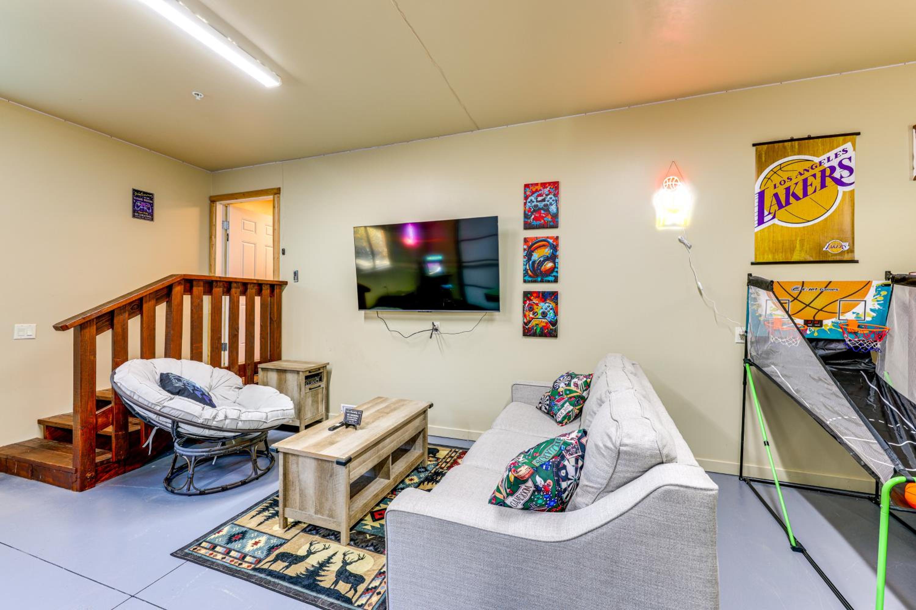 Big Bear Mtn Fun Family Cabin with Game Room
