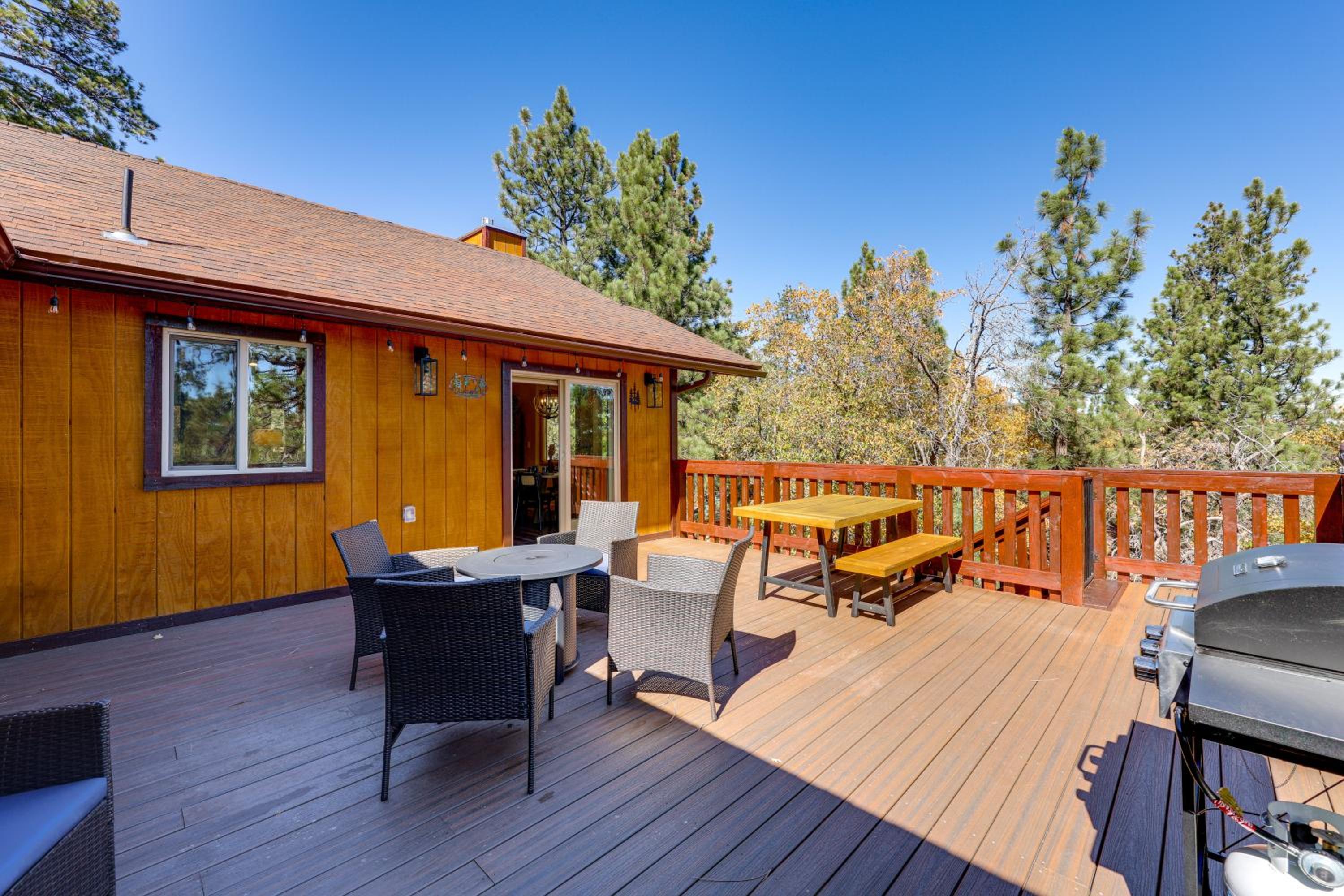 Big Bear Mtn Fun Family Cabin with Game Room