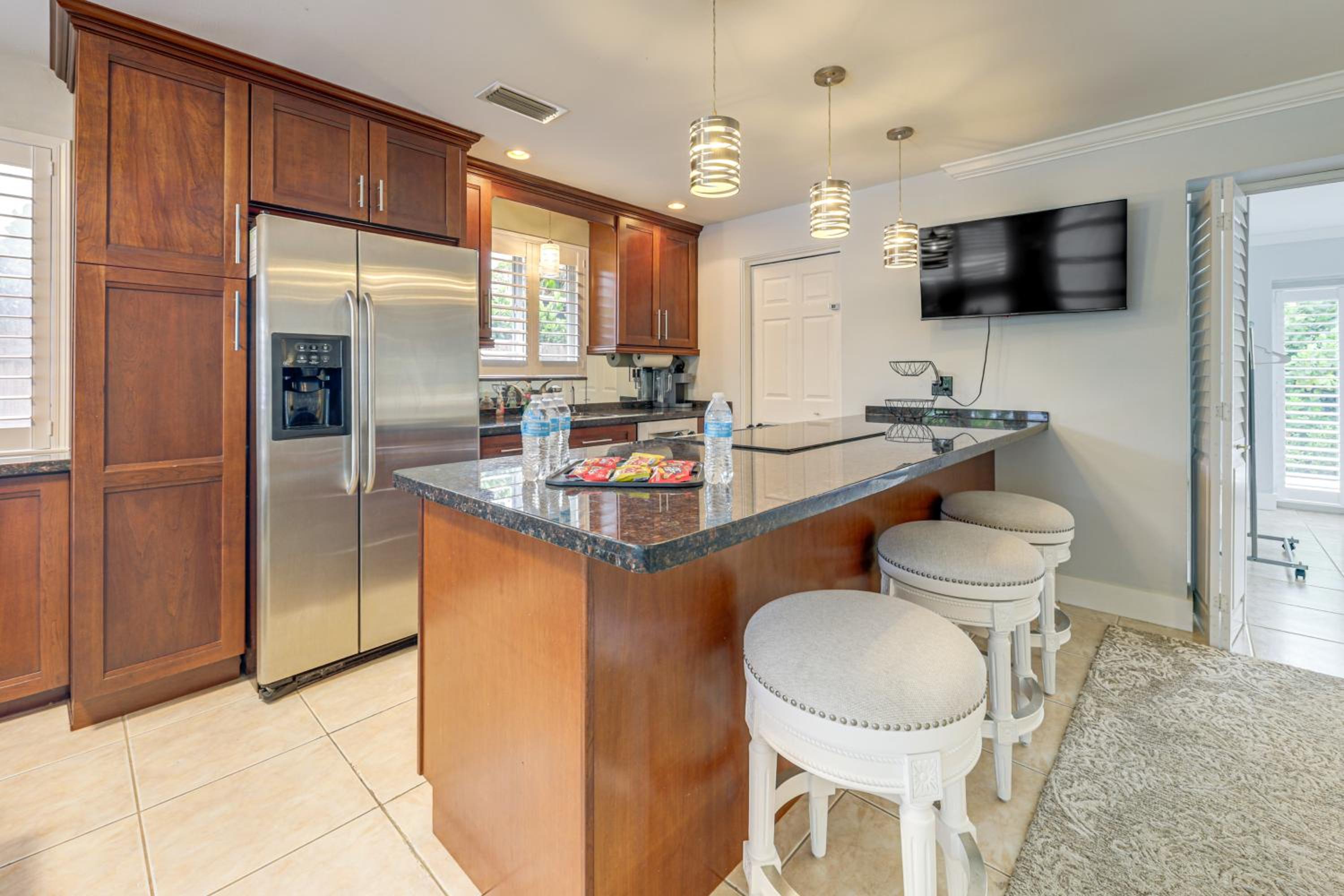 Walkable Island City Oasis with Private Heated Pool!