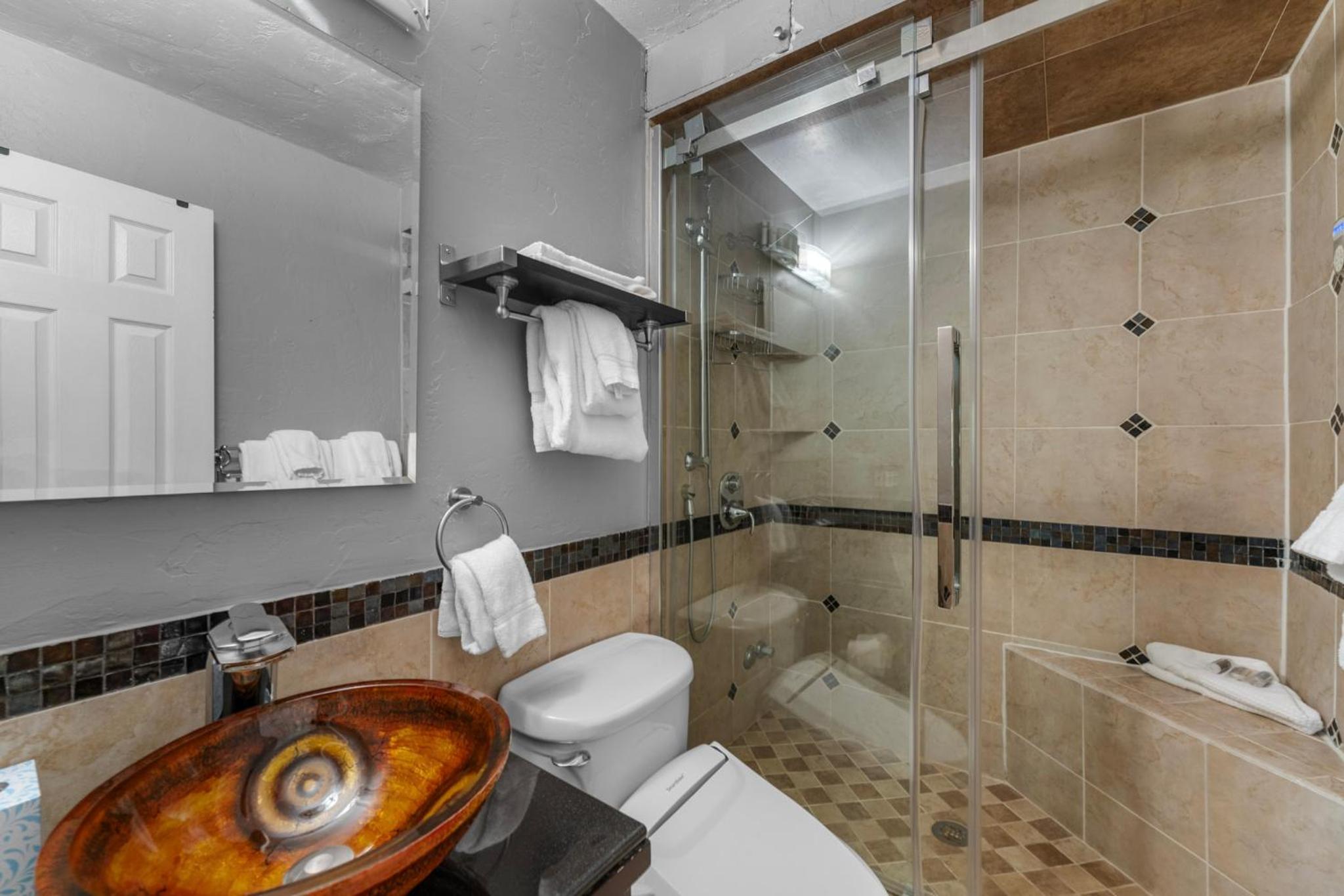 Retreat Condo 5