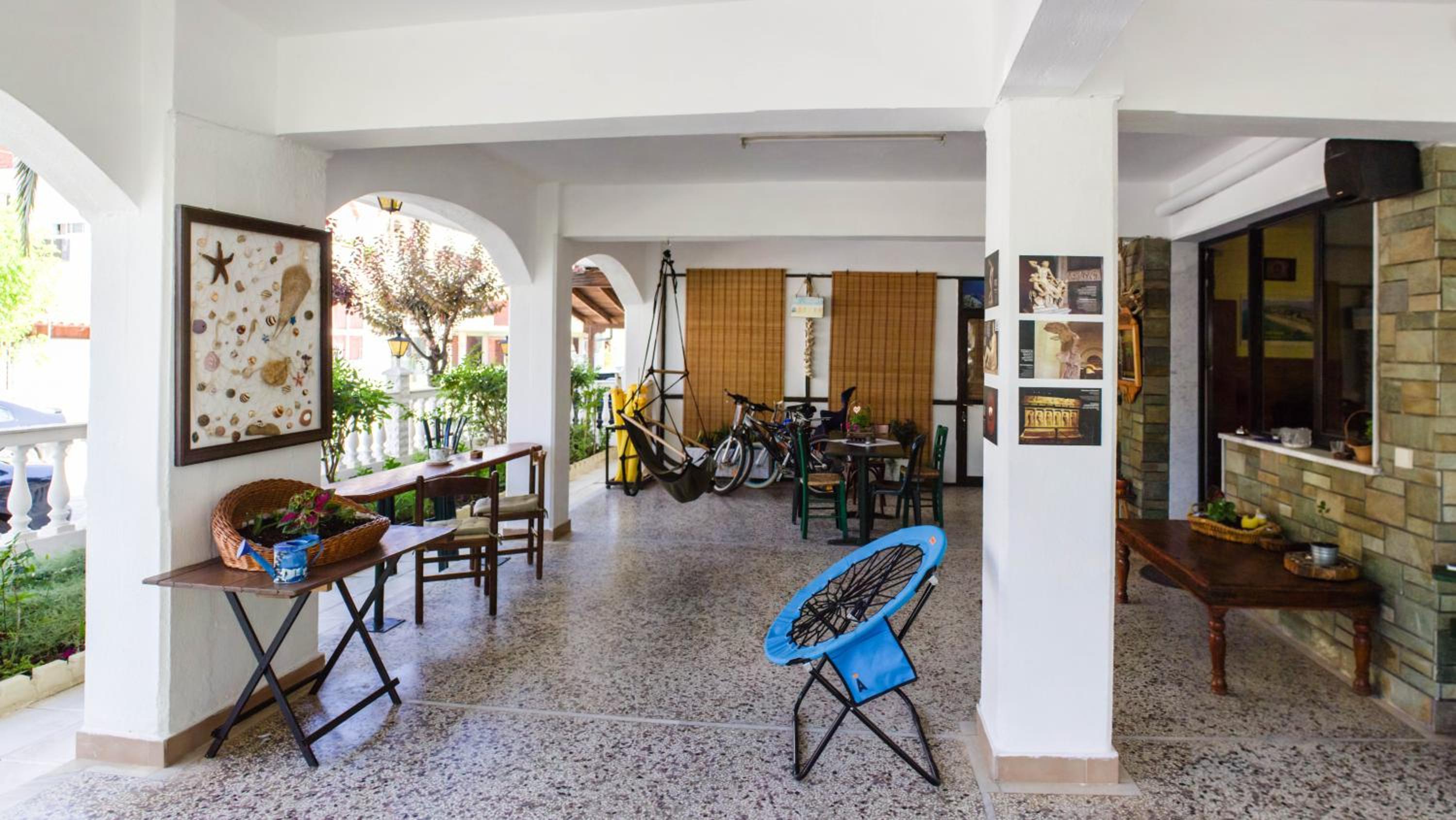 Dionisos Palms Apartments