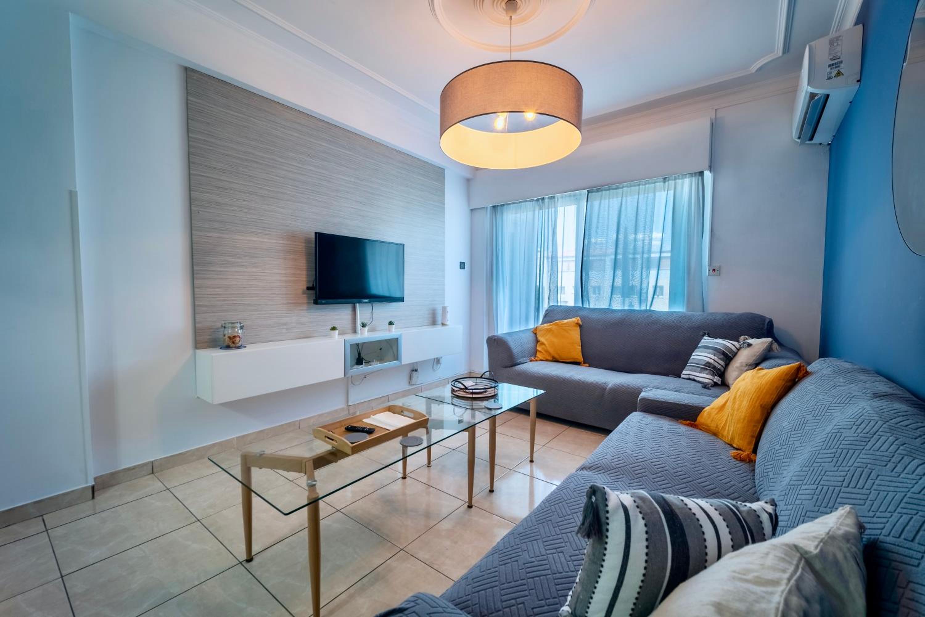 Casa Sol - Spacious 3BR Steps from the Beach