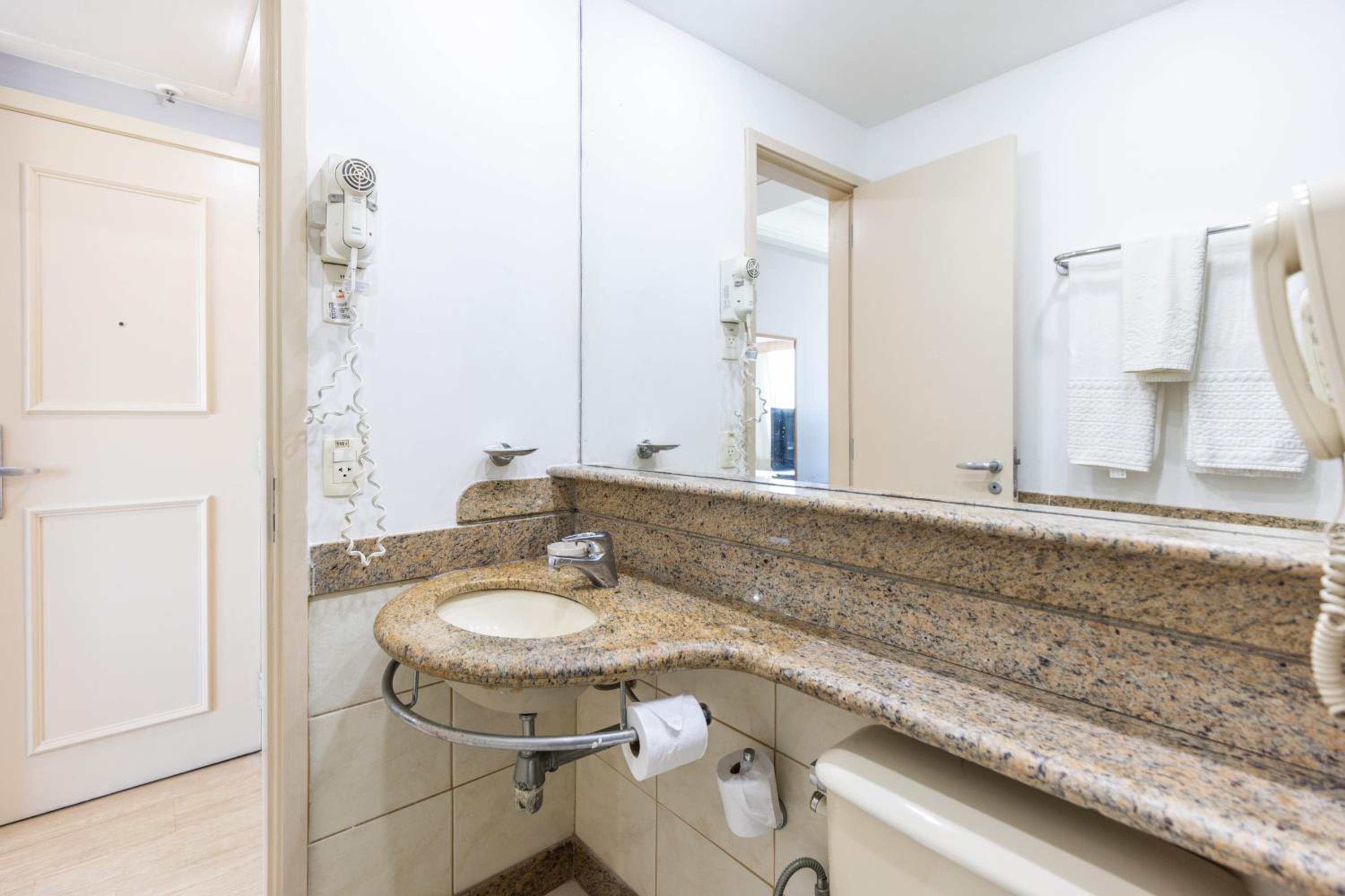 Mediterrâneo Barra - Convenience and comfort!