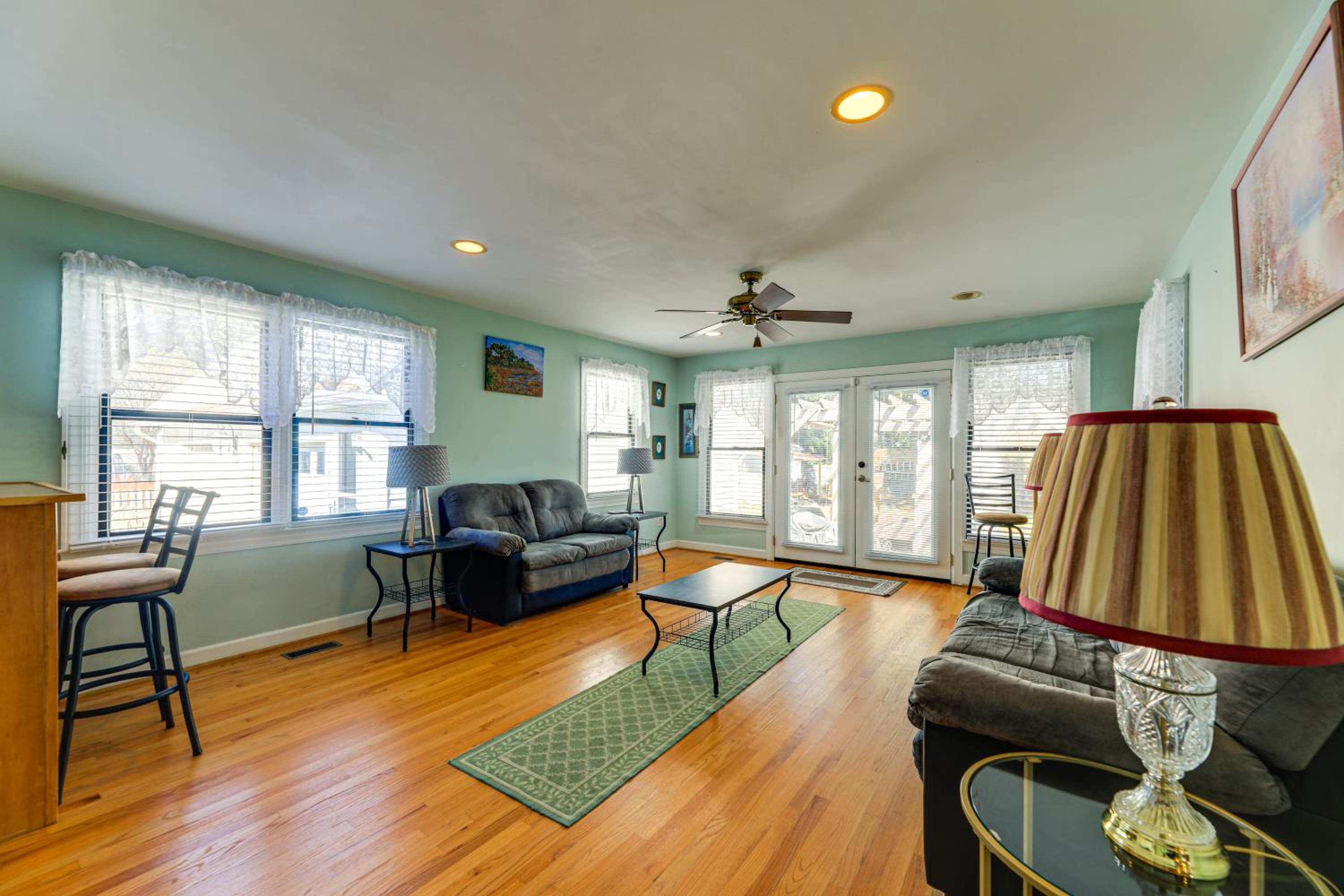 Spacious New Bern Home with Yard 2 Mi to Riverfront