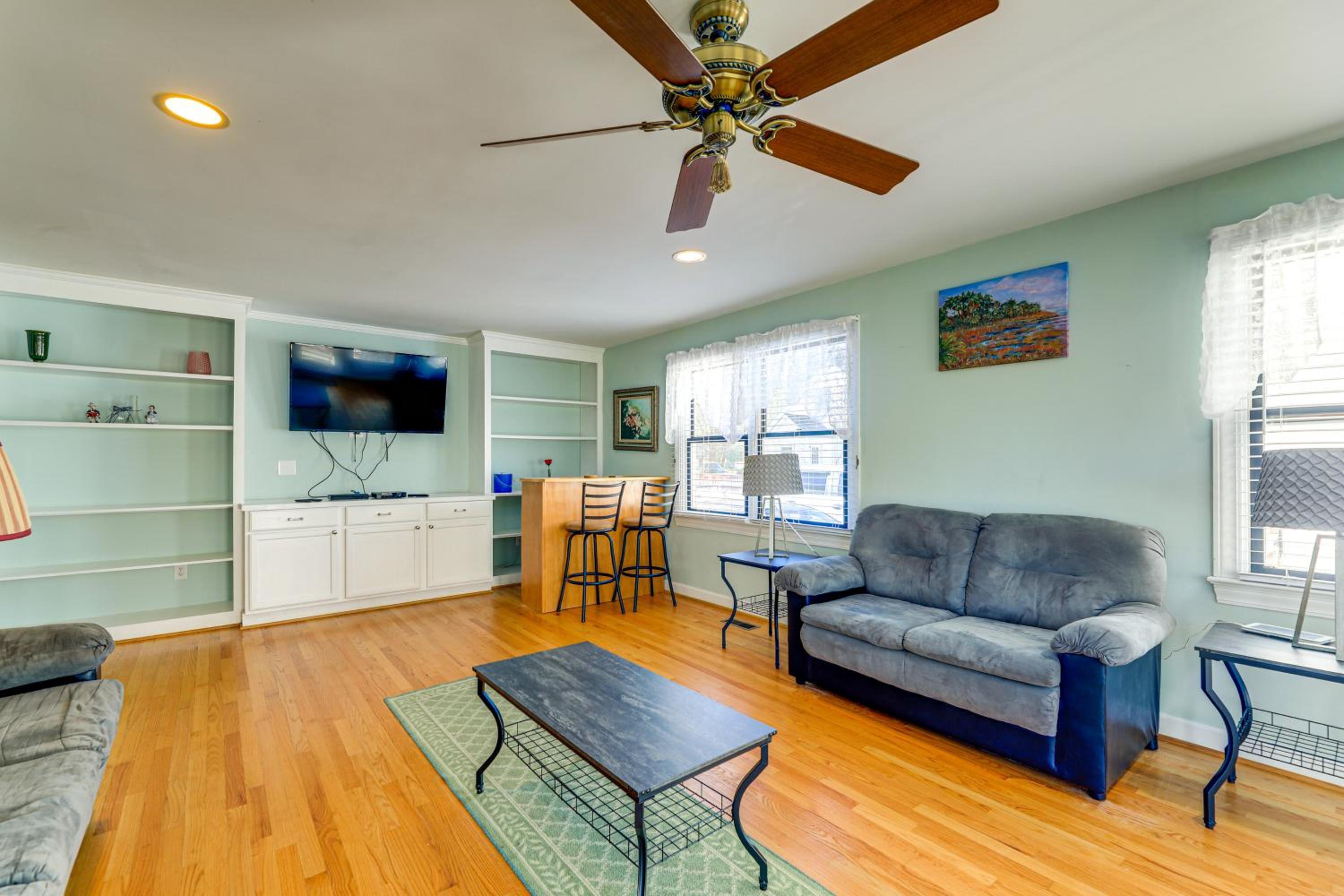 Spacious New Bern Home with Yard 2 Mi to Riverfront