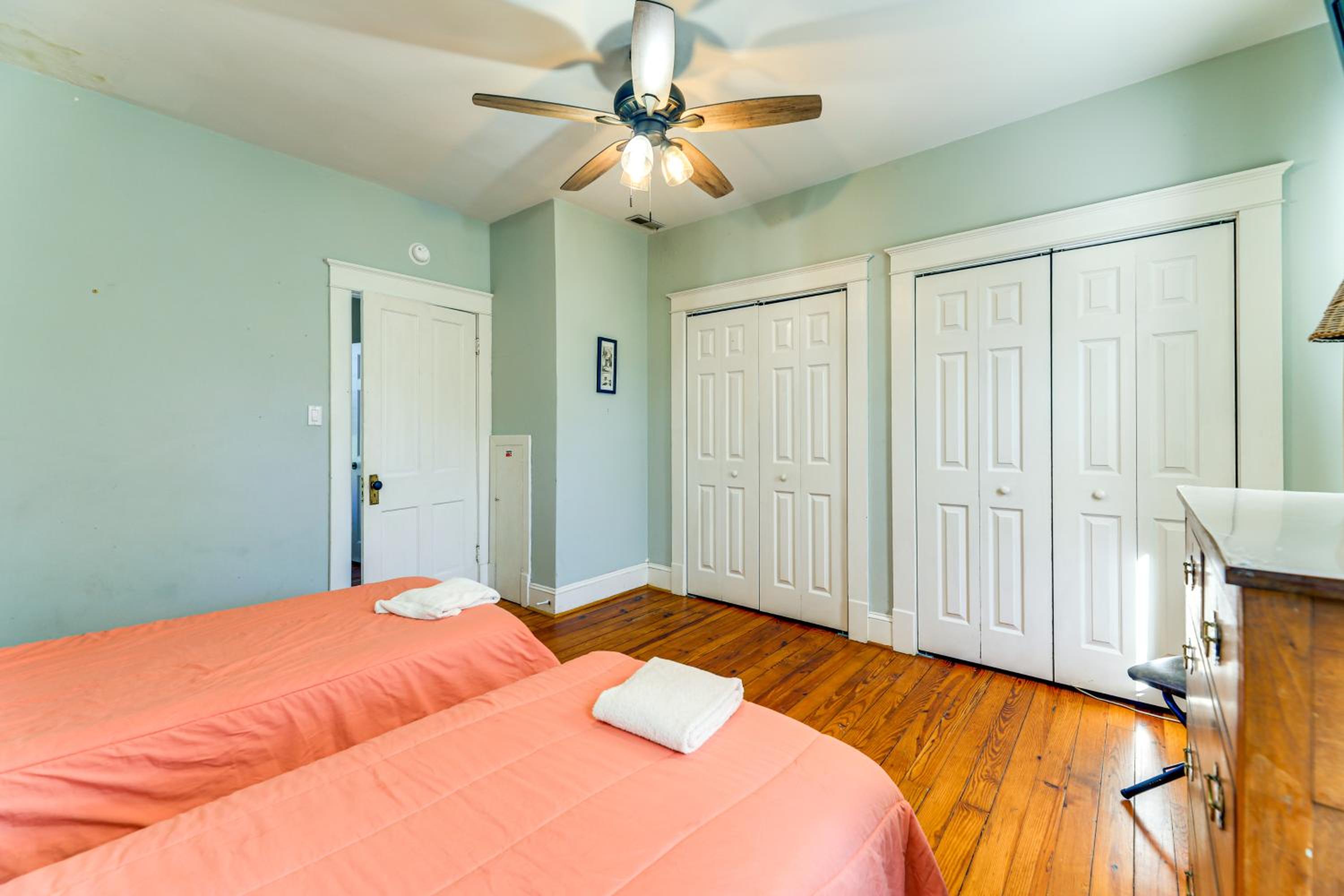 Spacious New Bern Home with Yard 2 Mi to Riverfront