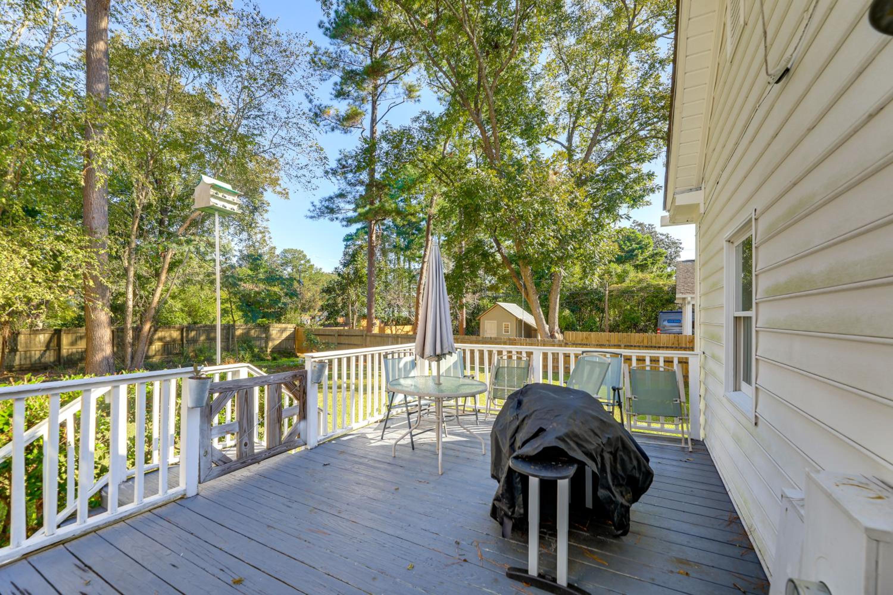 Spacious New Bern Home with Yard 2 Mi to Riverfront