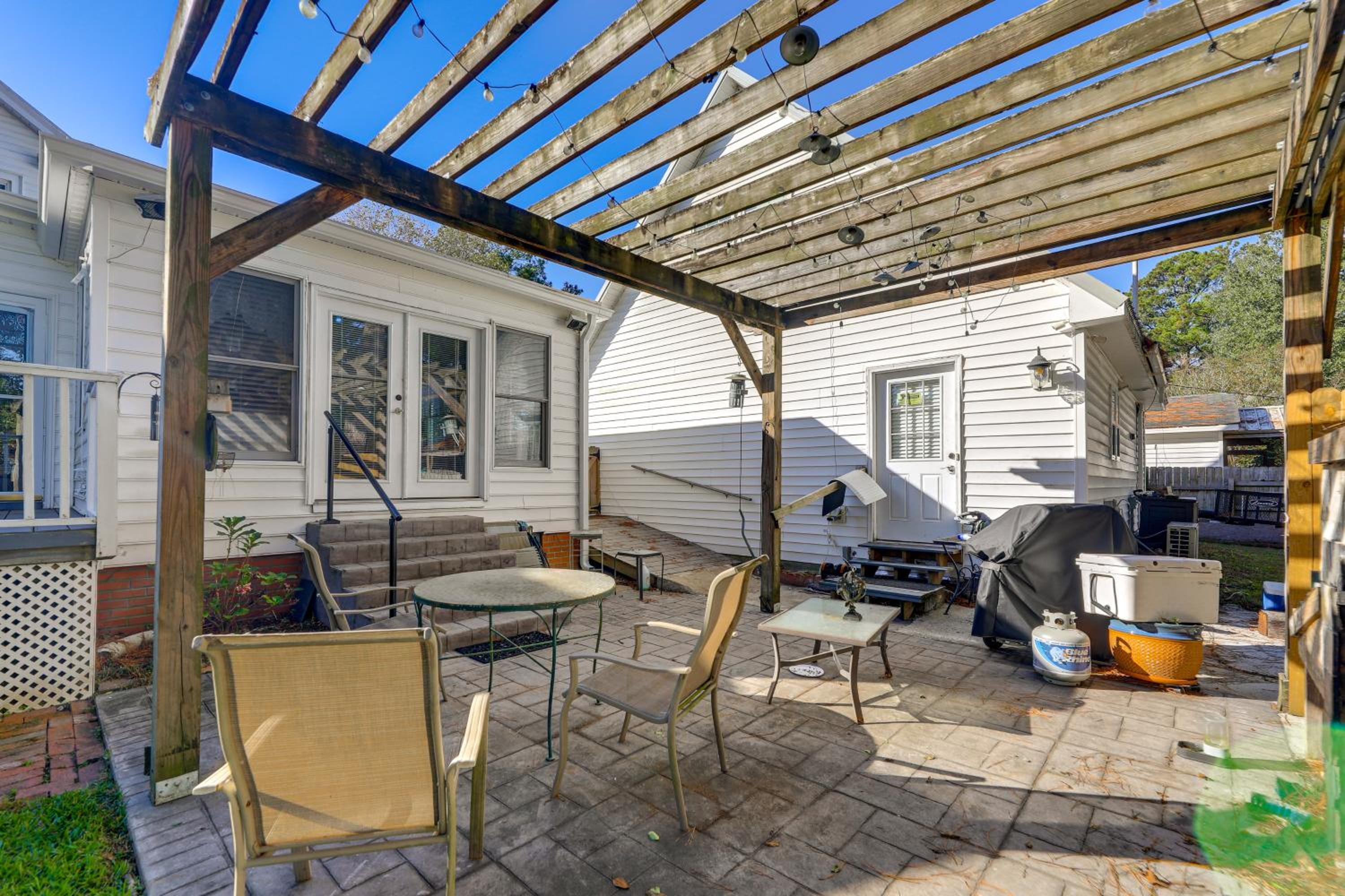 Spacious New Bern Home with Yard 2 Mi to Riverfront