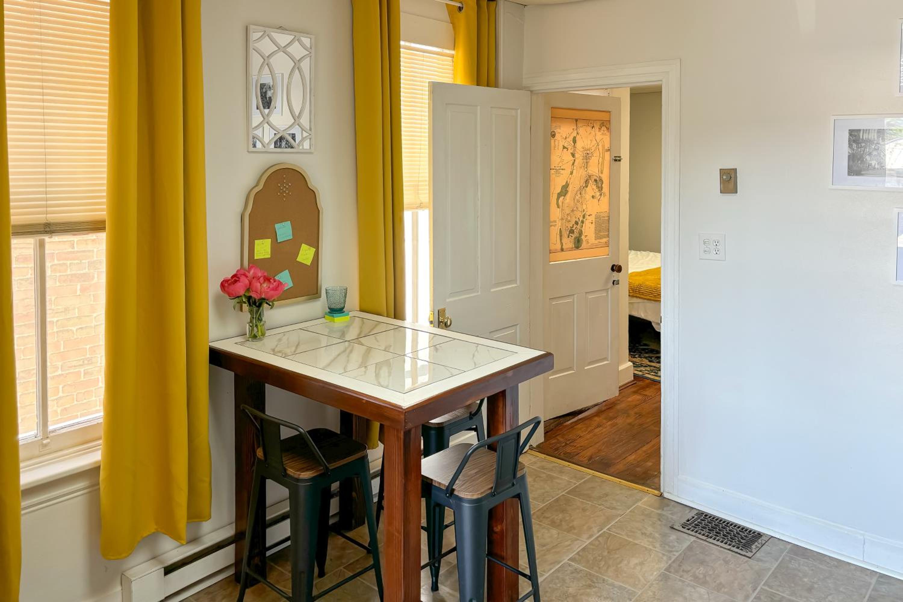 Walkable Rental in Dtwn Gettysburg Pet-Friendly!
