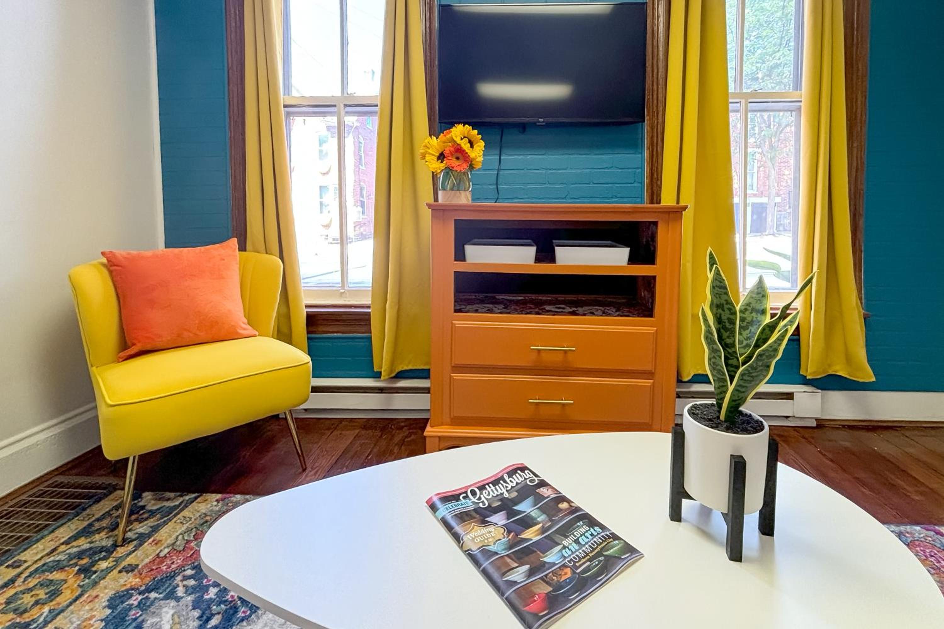 Walkable Rental in Dtwn Gettysburg Pet-Friendly!