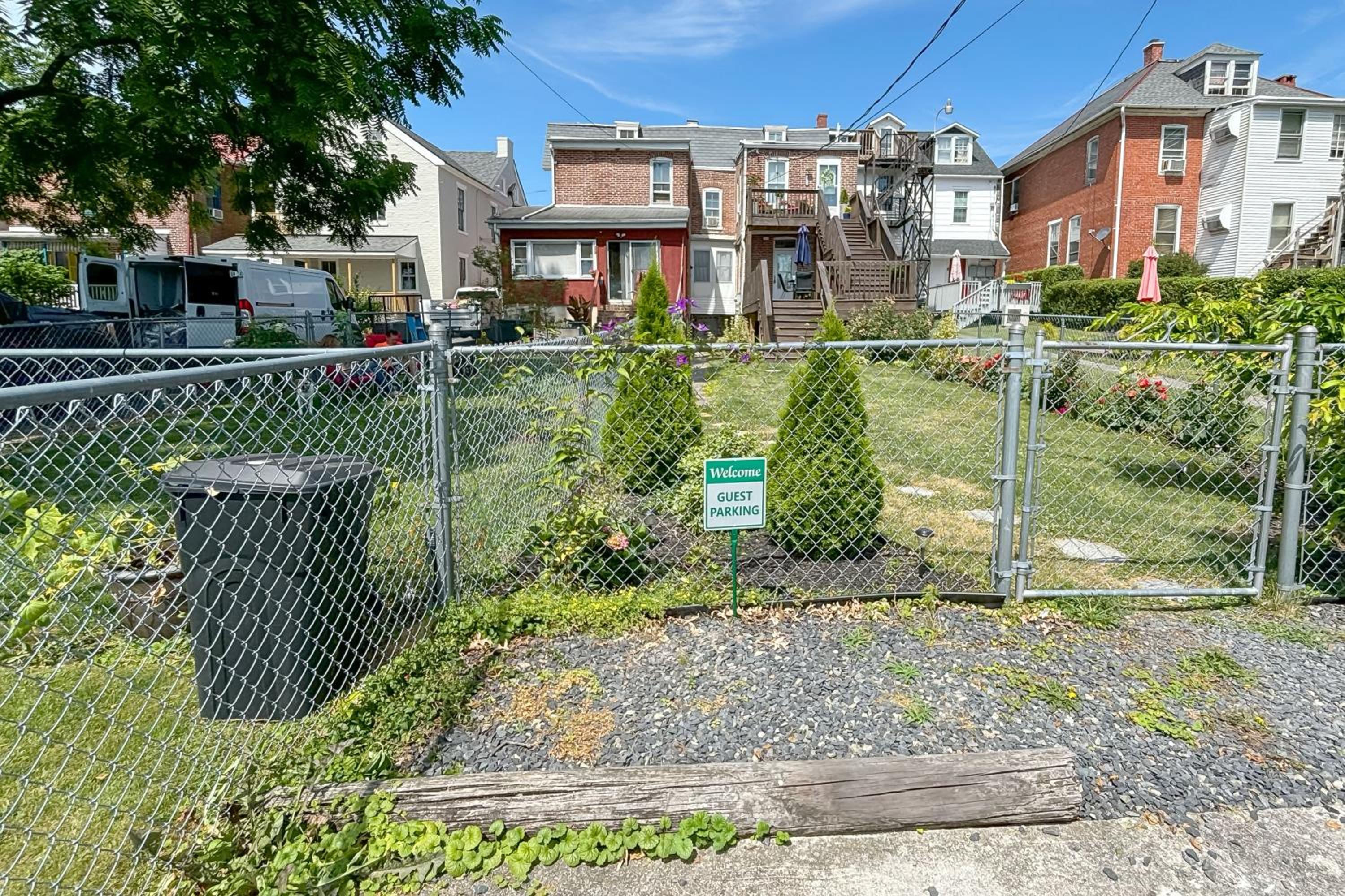 Walkable Rental in Dtwn Gettysburg Pet-Friendly!