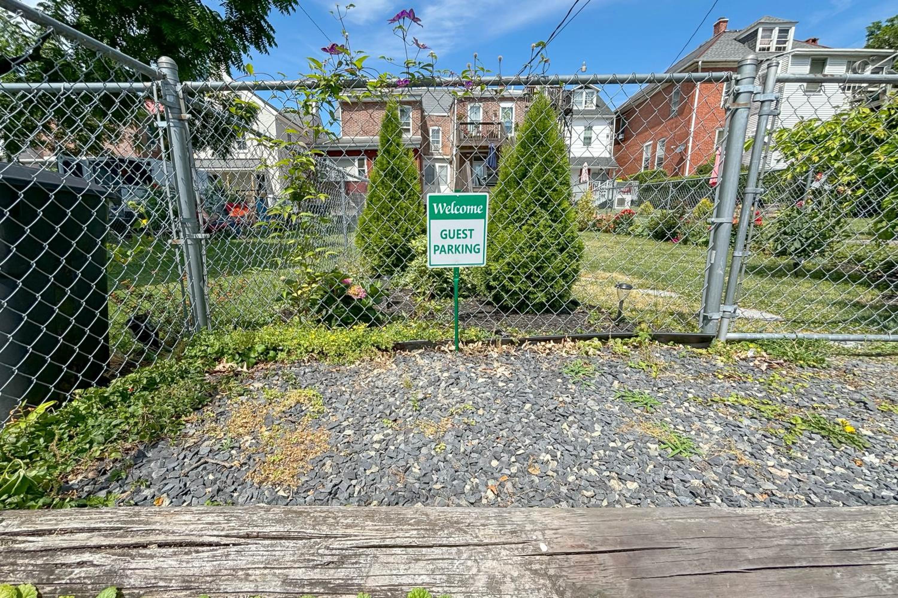 Walkable Rental in Dtwn Gettysburg Pet-Friendly!