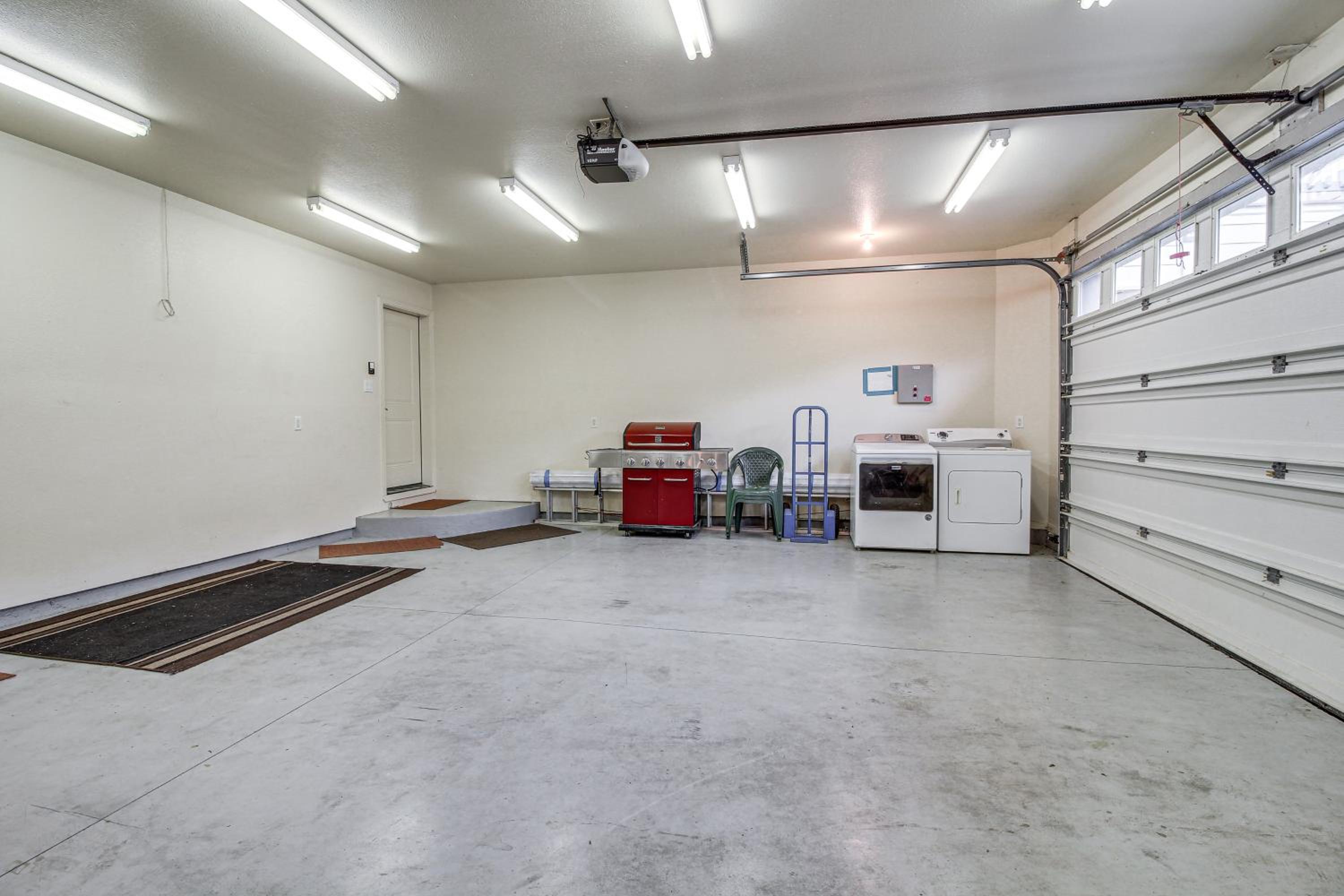 Groups Welcome! Ocean-View Escape in Gold Beach