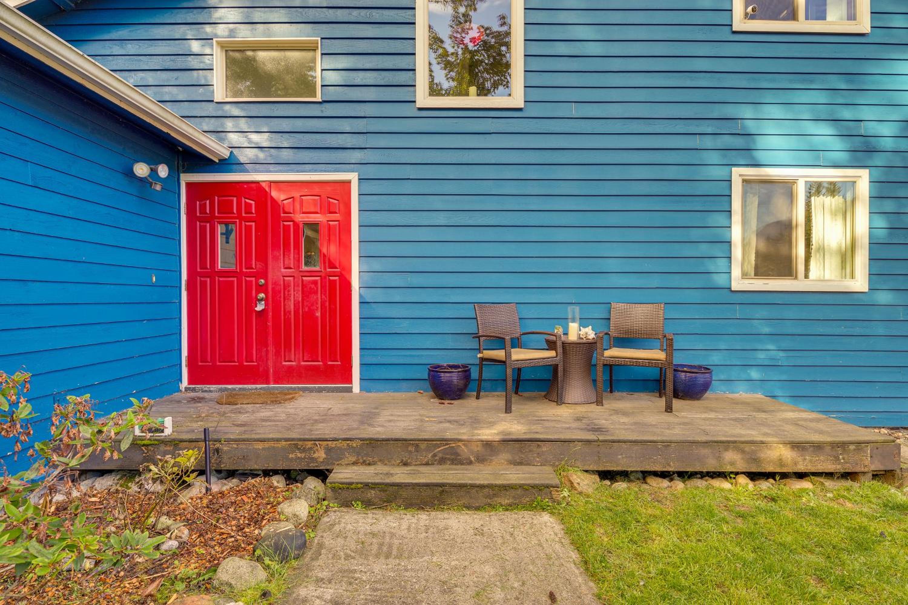 Fire Pit and Mountain Views Outdoorsy PNW Escape