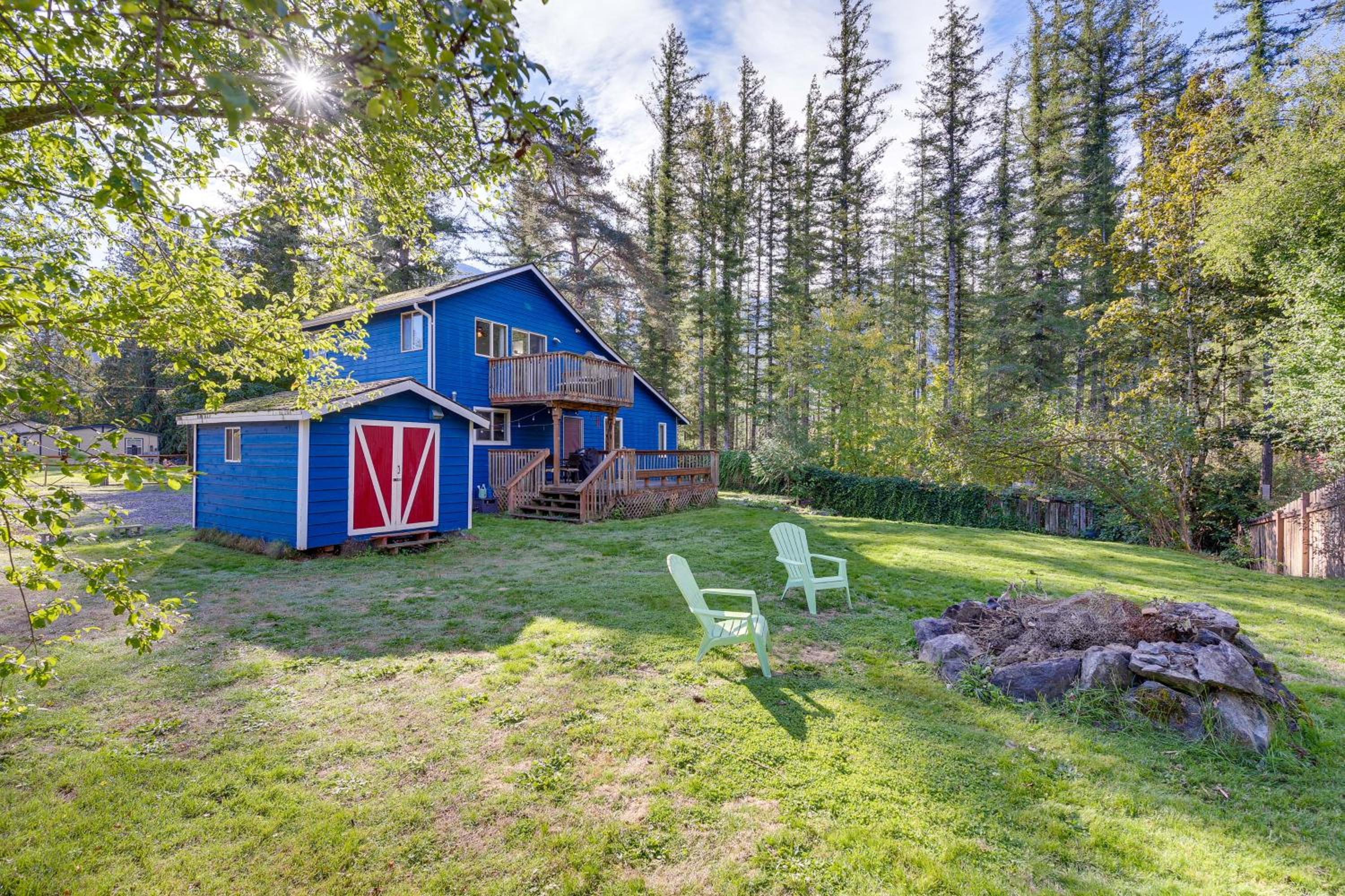 Fire Pit and Mountain Views Outdoorsy PNW Escape