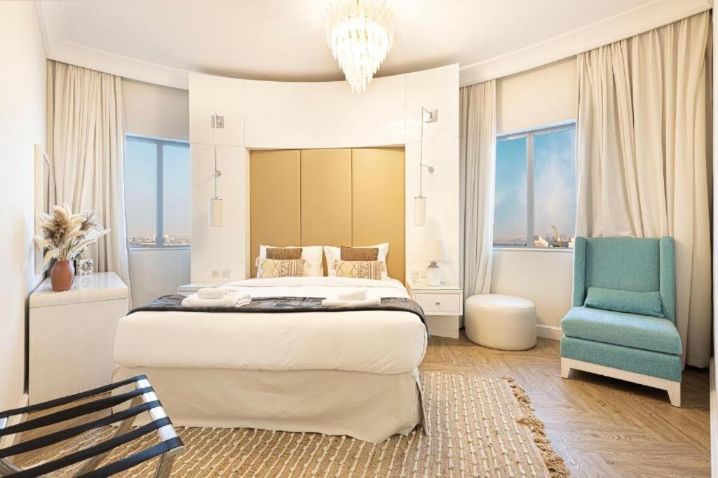 Damac Maison Mall Street! 2 Bedroom, 1-minute to Dubai Mall!