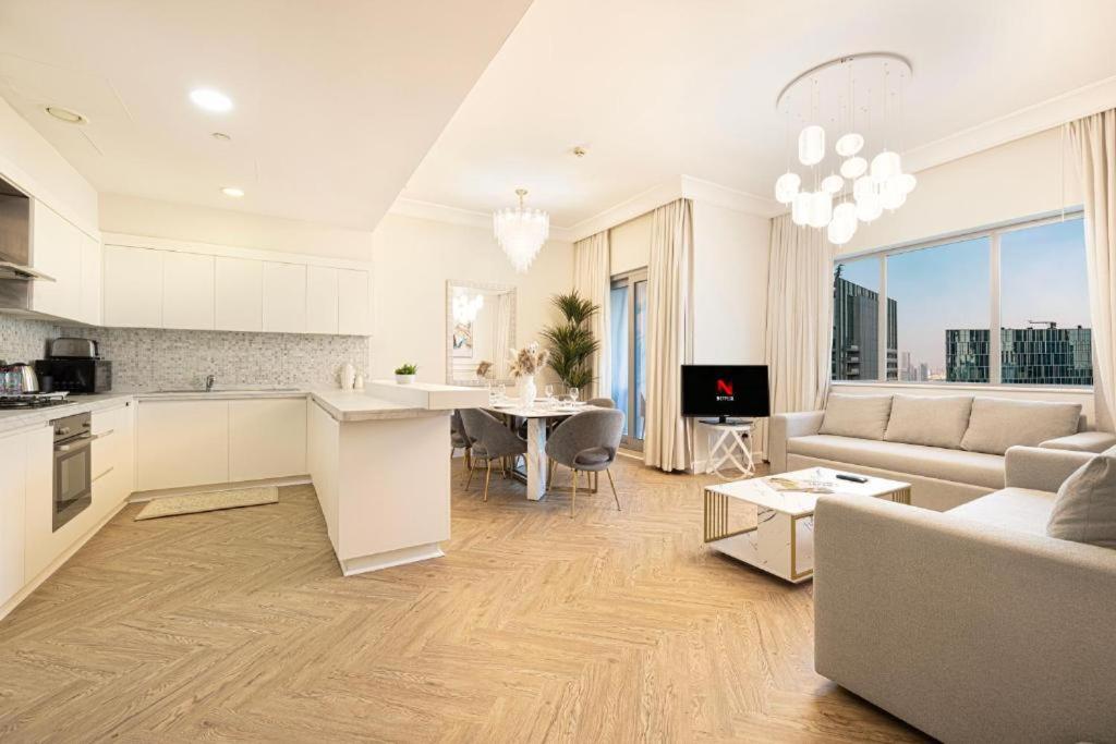 Damac Maison Mall Street! 2 Bedroom, 1-minute to Dubai Mall!