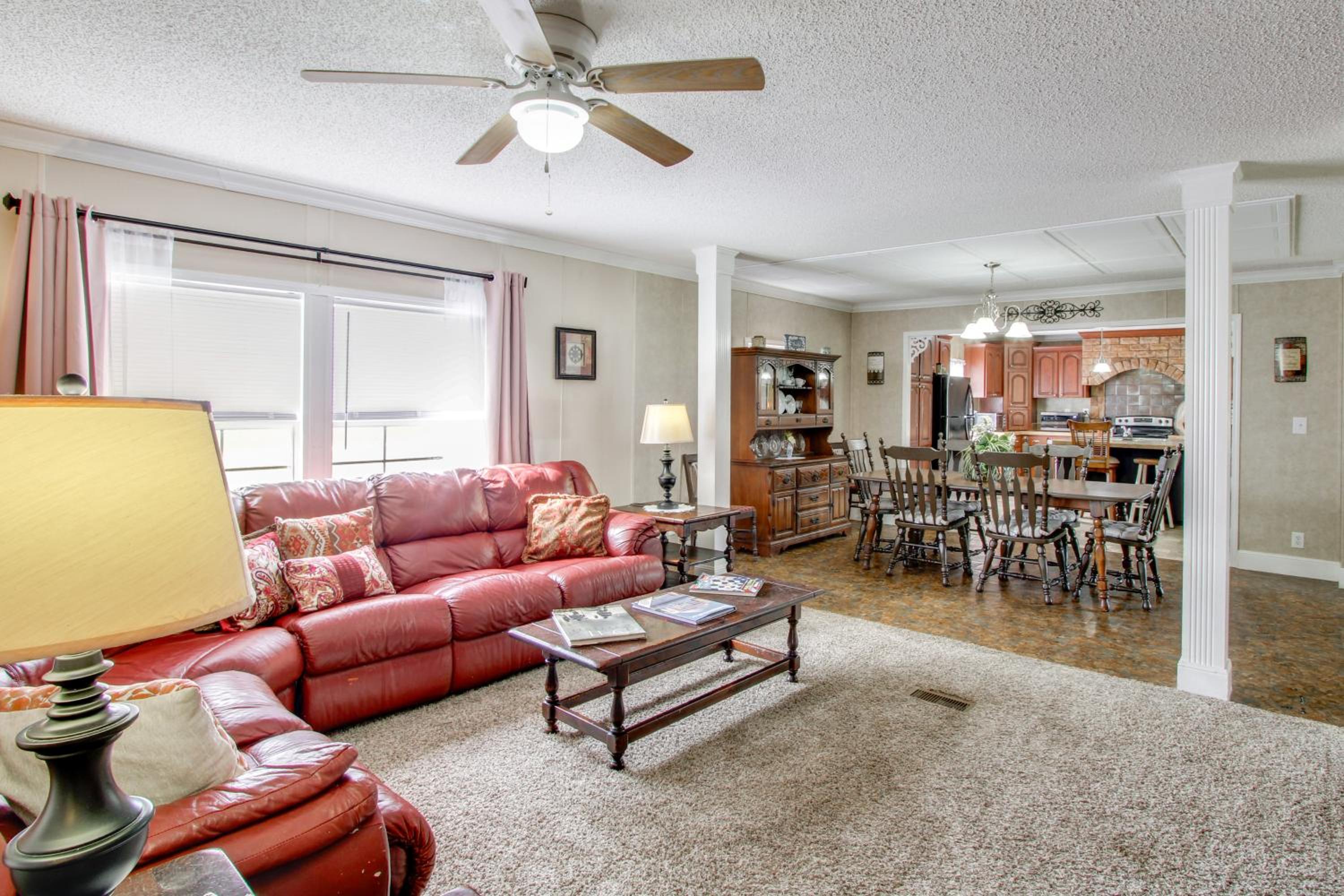 Quiet Family Home in Headland with Games and Yard
