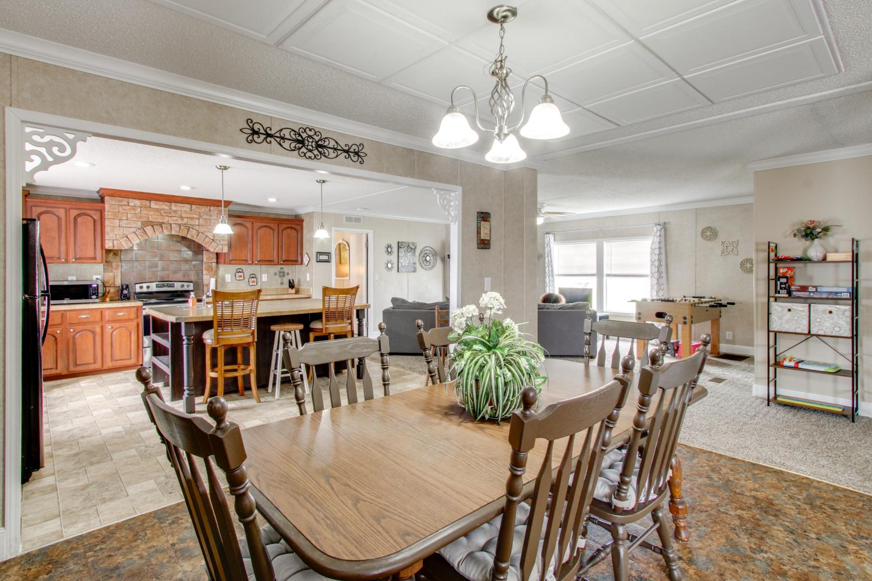 Quiet Family Home in Headland with Games and Yard