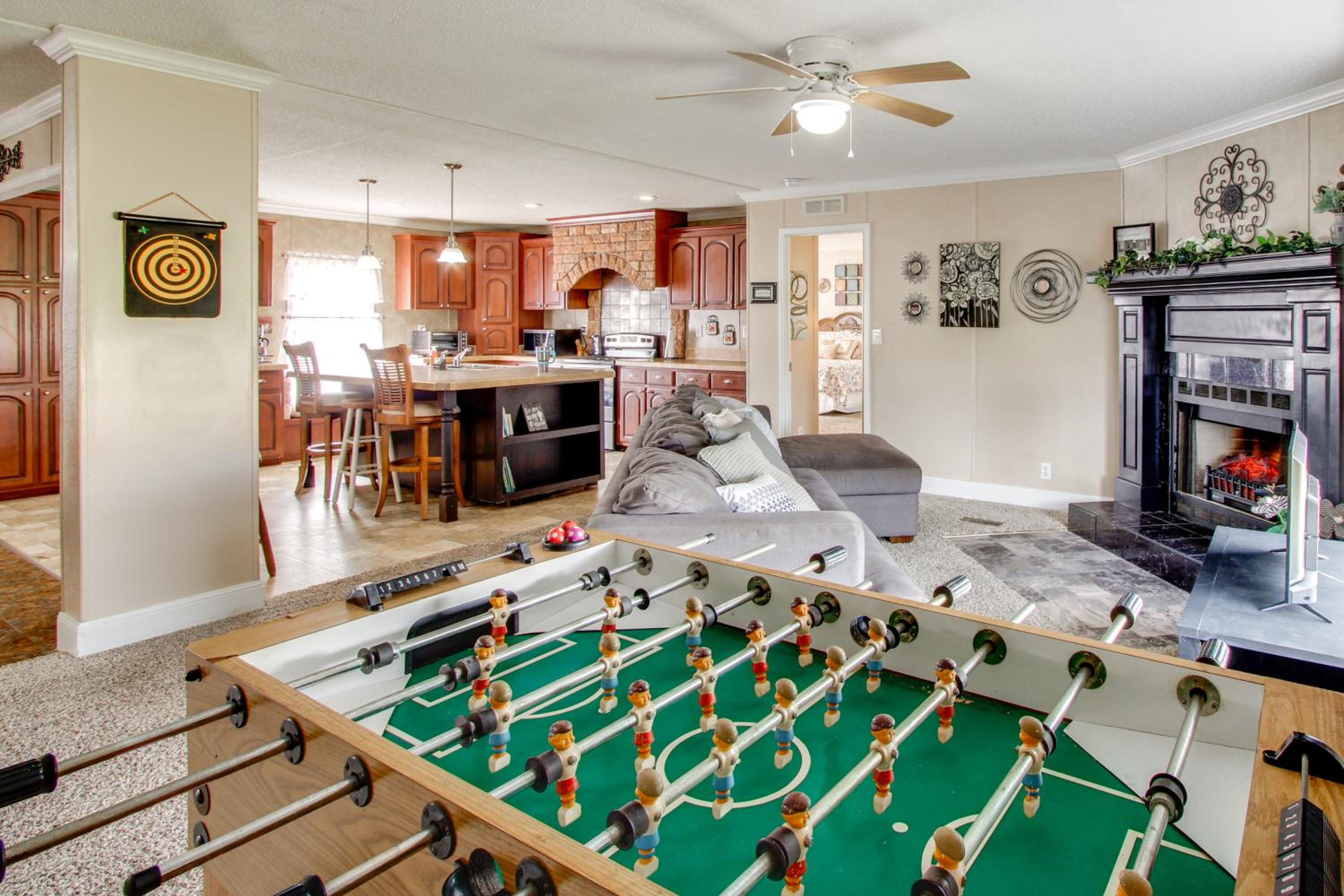 Quiet Family Home in Headland with Games and Yard