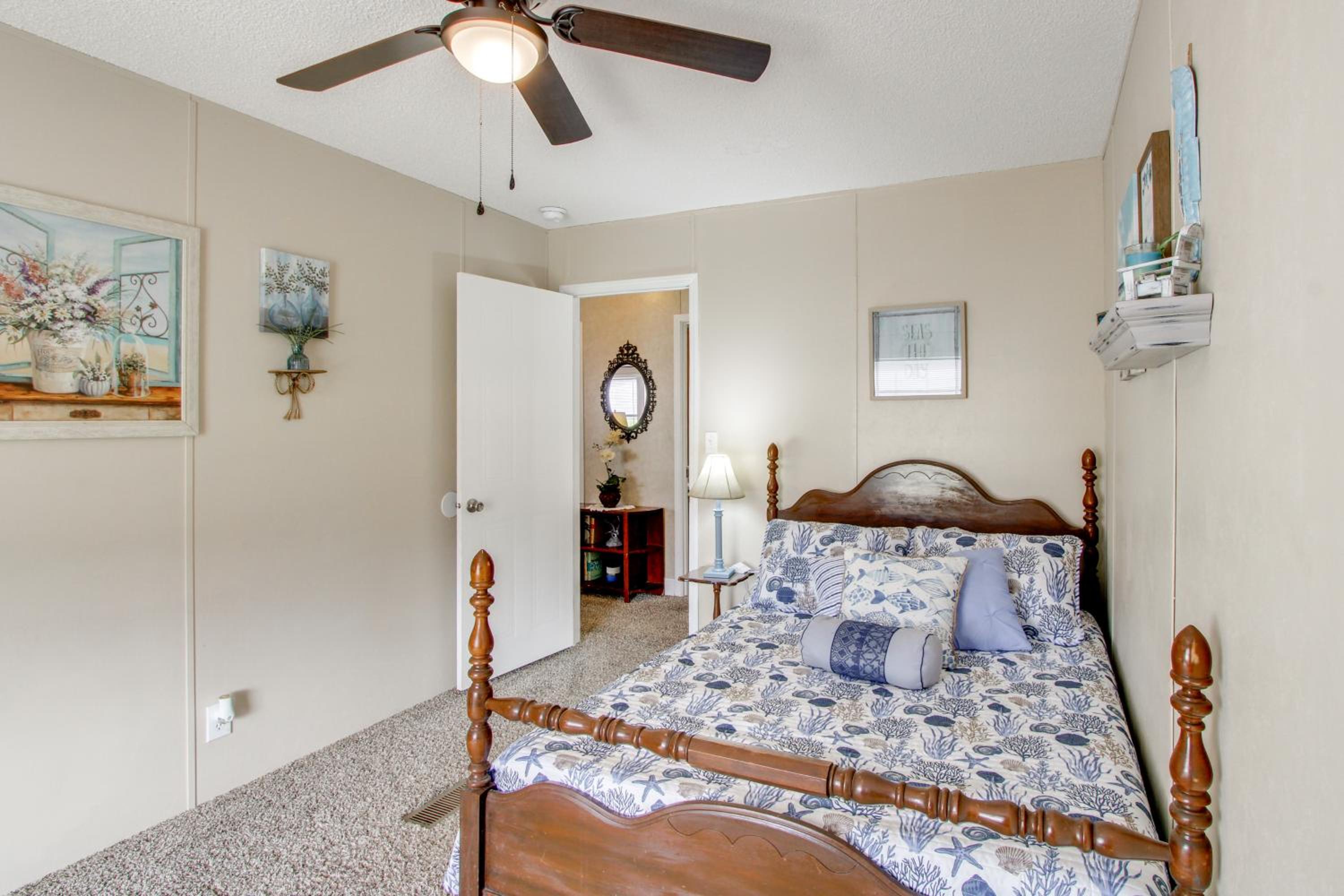 Quiet Family Home in Headland with Games and Yard