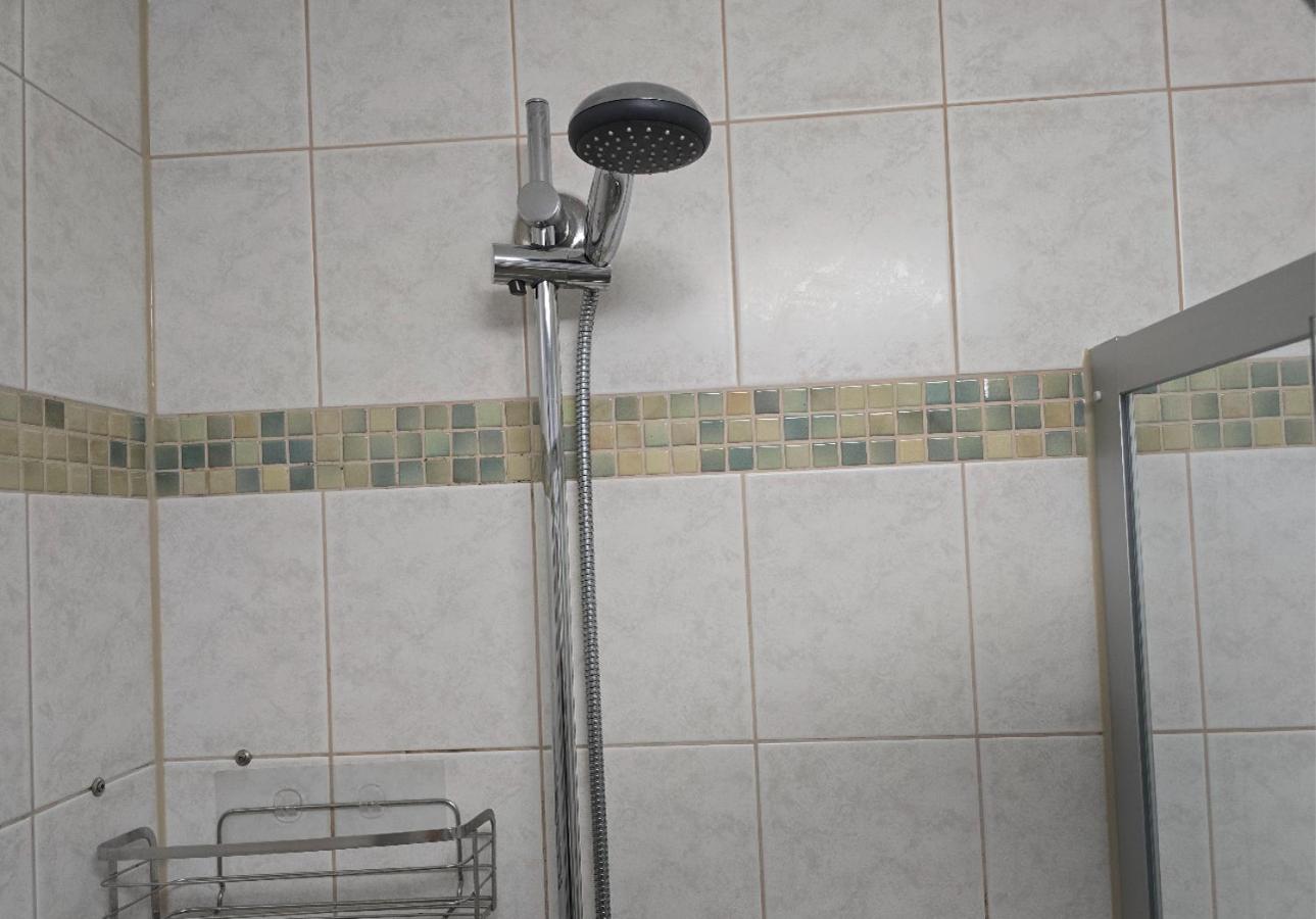 Rückzugsort mit Bergblick in Baiersbronn-Obertal - beheizter Wintergarten & kostenfreier Parkplatz - 70qm Ferienwohnung