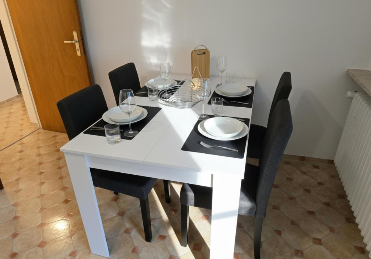 Rückzugsort mit Bergblick in Baiersbronn-Obertal - beheizter Wintergarten & kostenfreier Parkplatz - 70qm Ferienwohnung