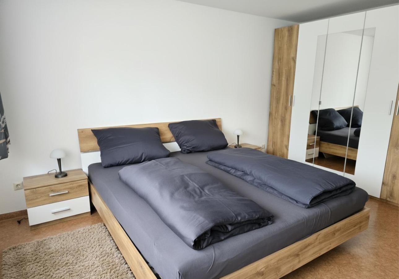 Rückzugsort mit Bergblick in Baiersbronn-Obertal - beheizter Wintergarten & kostenfreier Parkplatz - 70qm Ferienwohnung