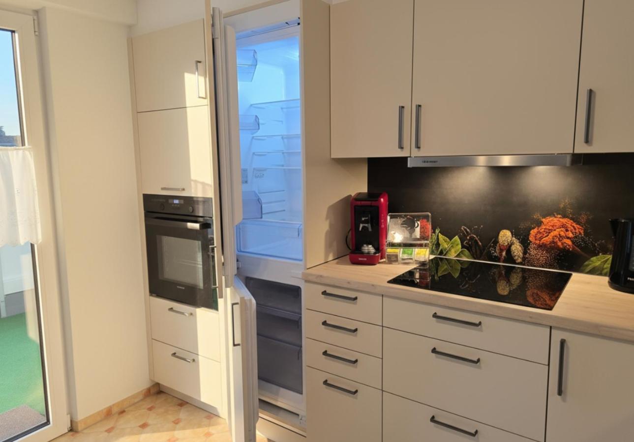 Rückzugsort mit Bergblick in Baiersbronn-Obertal - beheizter Wintergarten & kostenfreier Parkplatz - 70qm Ferienwohnung