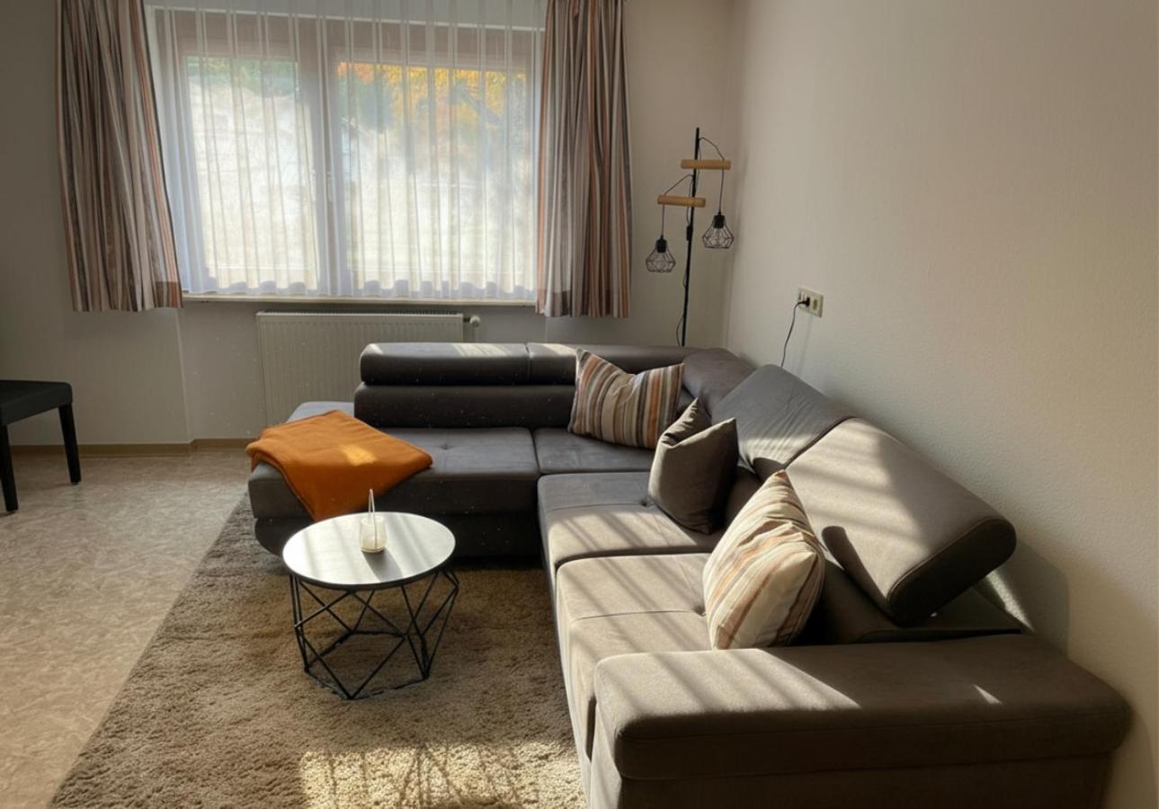 Rückzugsort mit Bergblick in Baiersbronn-Obertal - beheizter Wintergarten & kostenfreier Parkplatz - 70qm Ferienwohnung