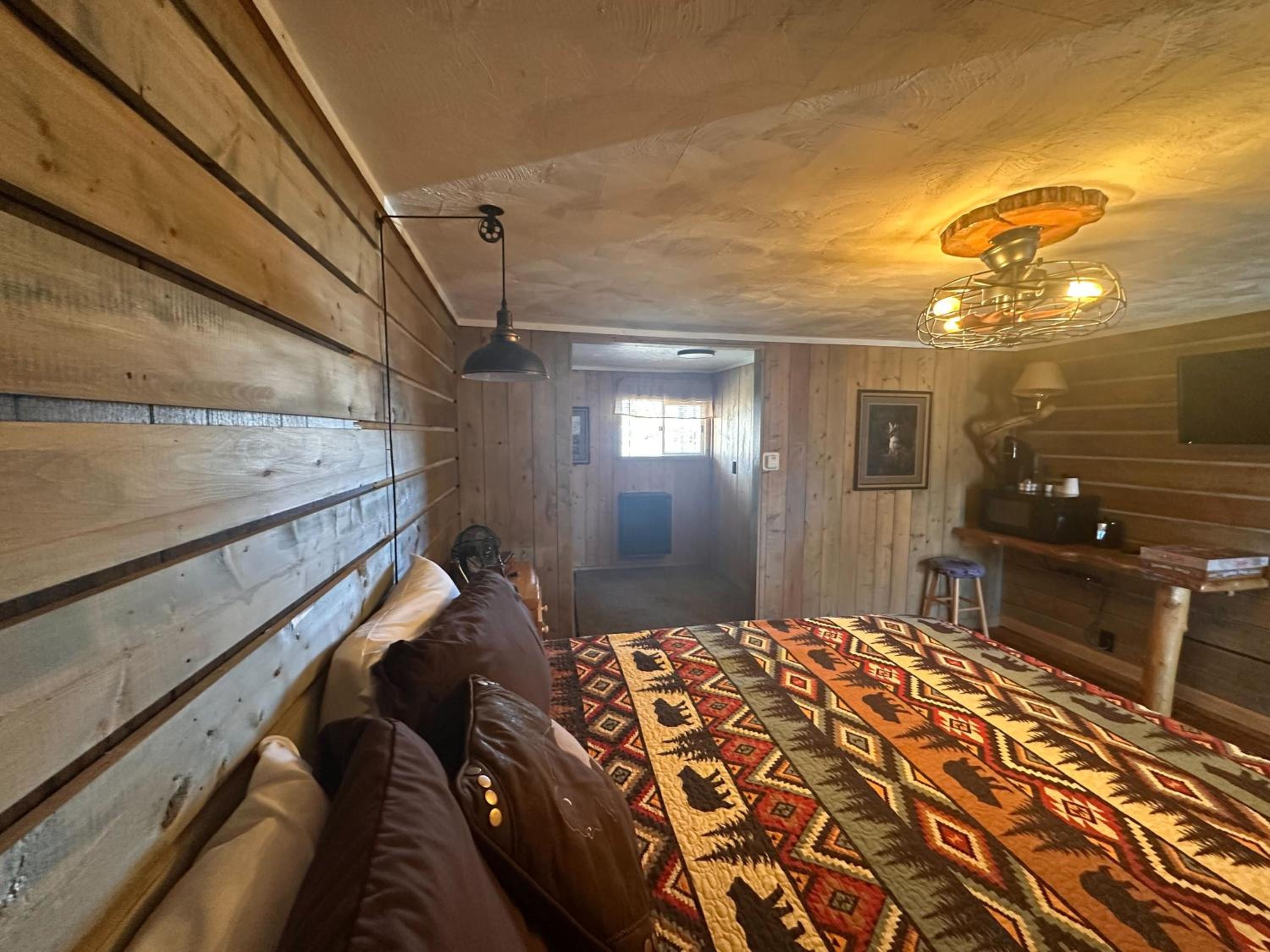 Chinook Winds Lodge