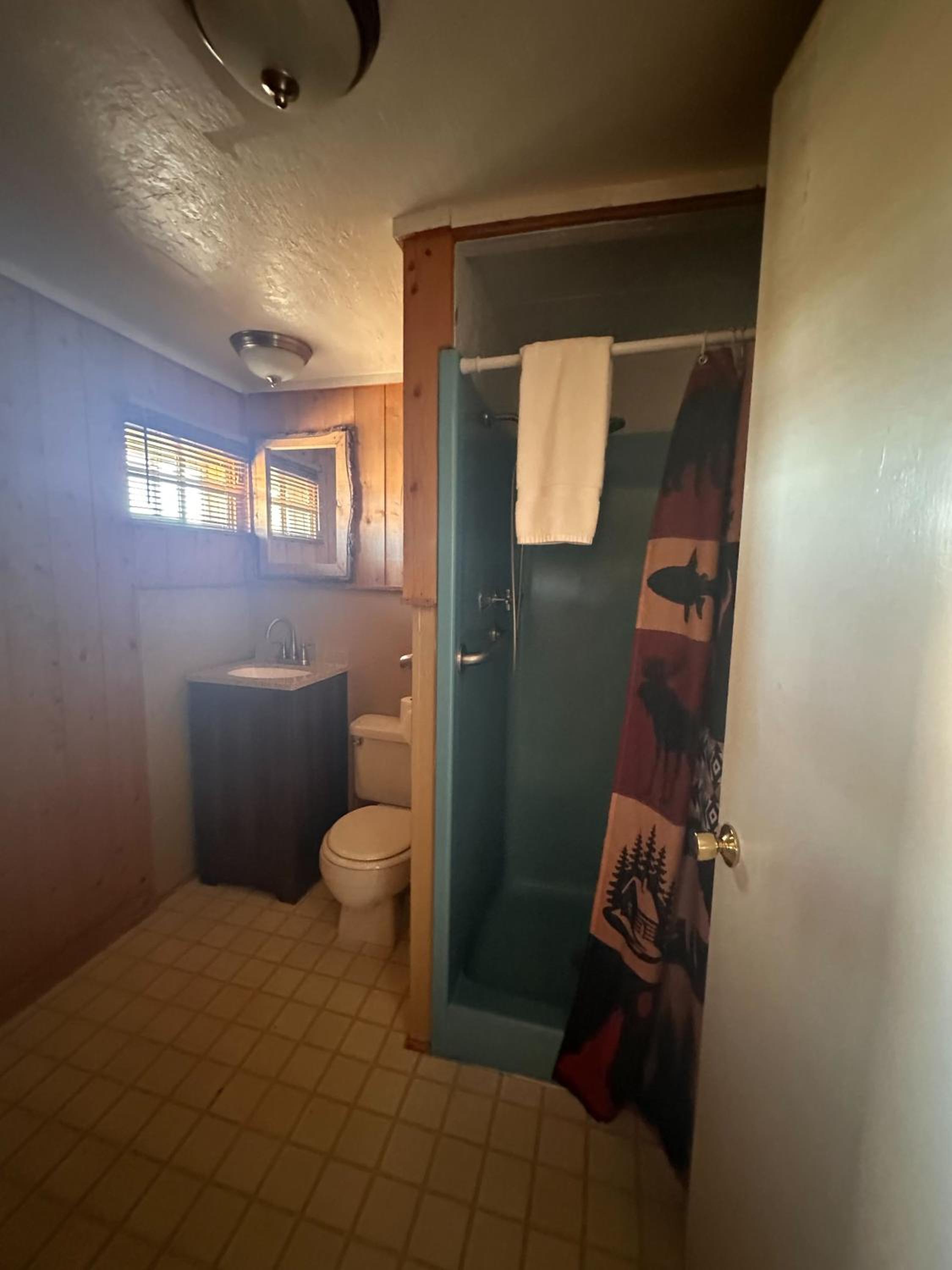 Chinook Winds Lodge