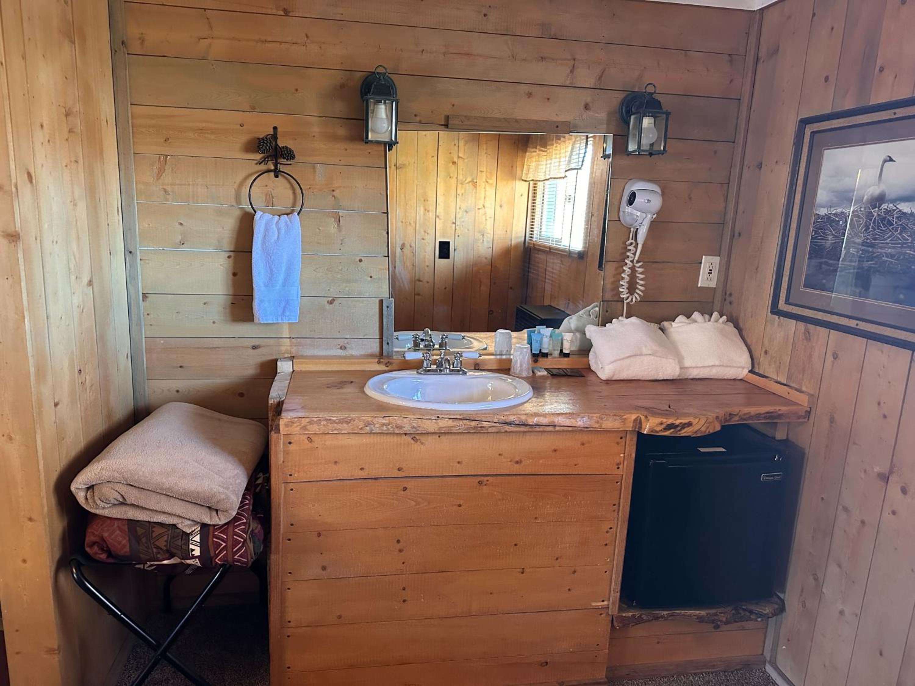 Chinook Winds Lodge