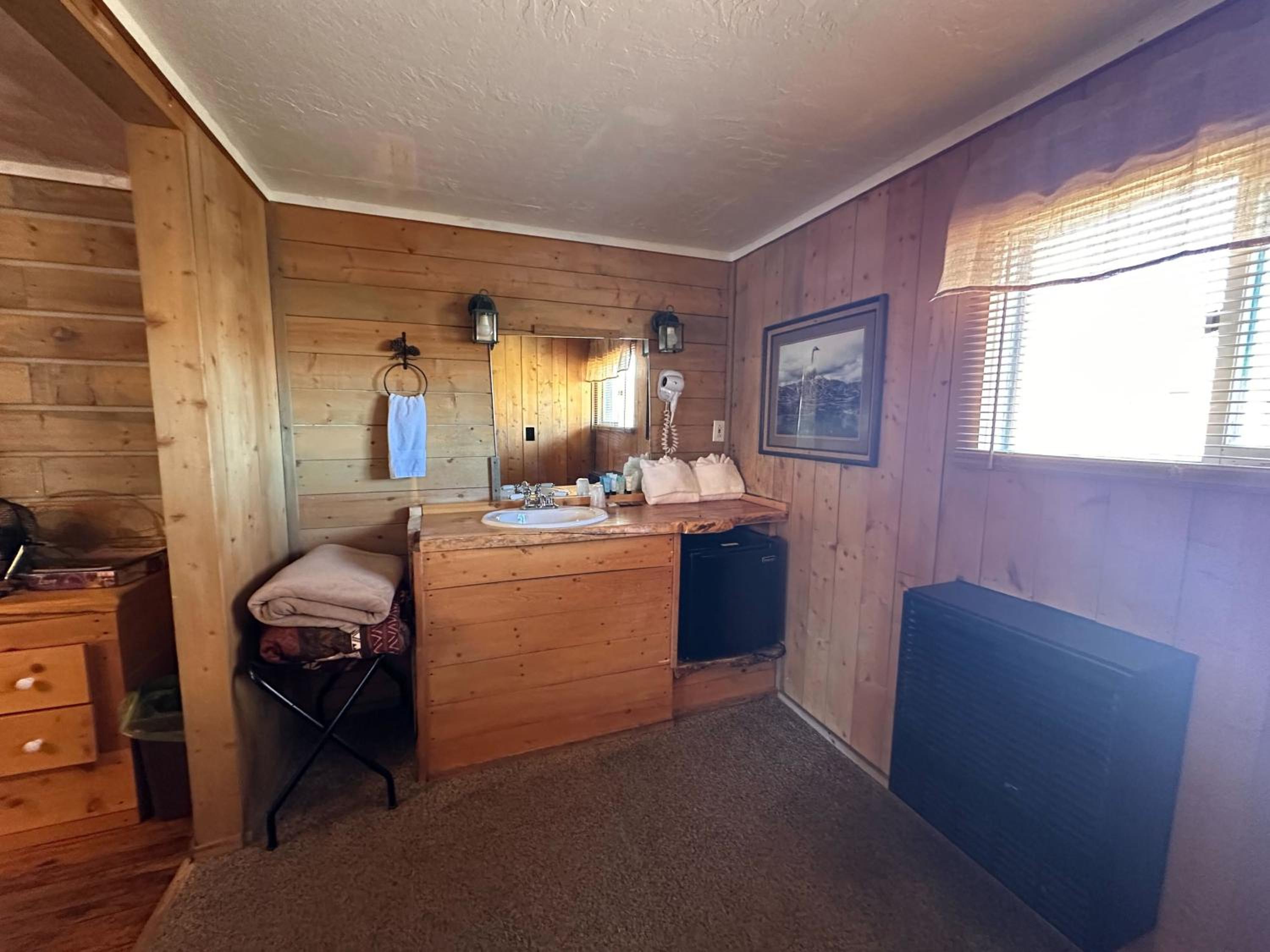 Chinook Winds Lodge