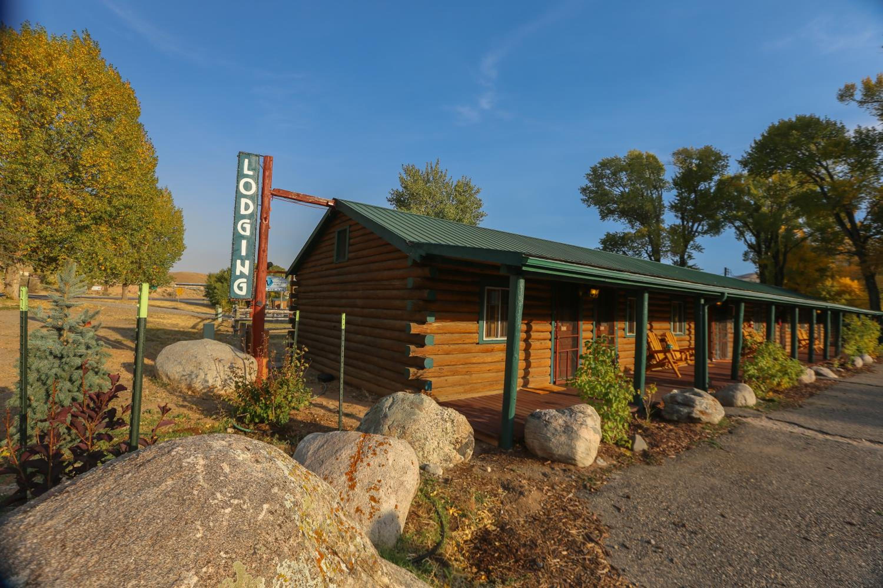 Chinook Winds Lodge